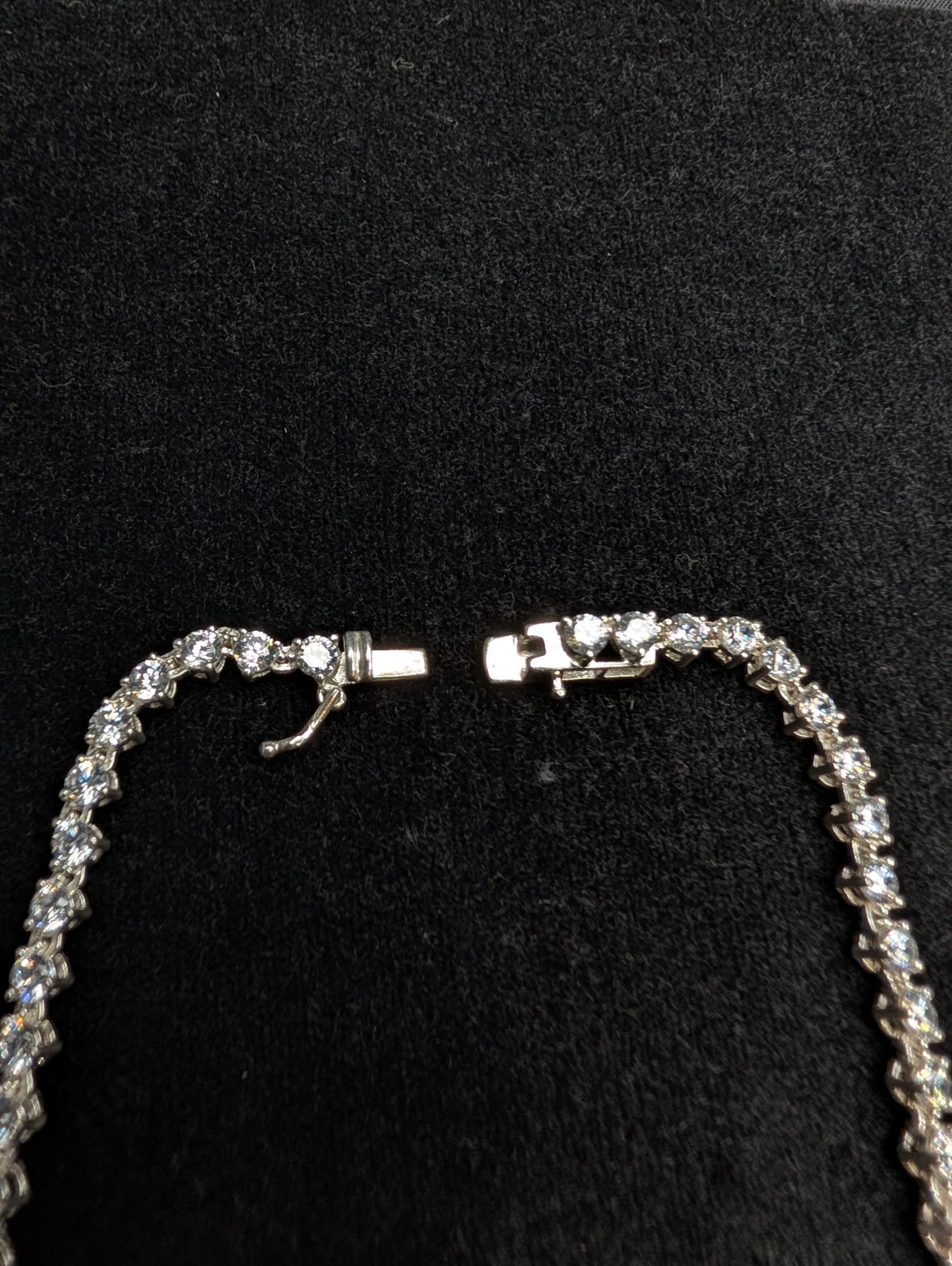 Sterling Silver Cubic Zirconia Graduated Tennis Necklace 17″