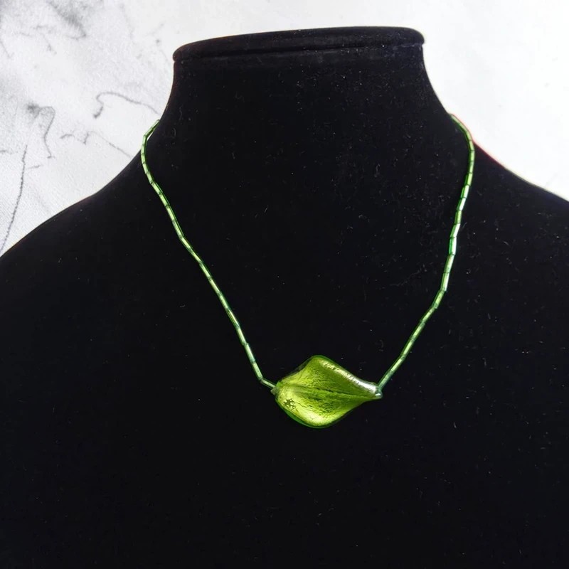 Foil Glass Leaf Pendant Necklace – Matching Green Beads – 44cm Jewellery Gift