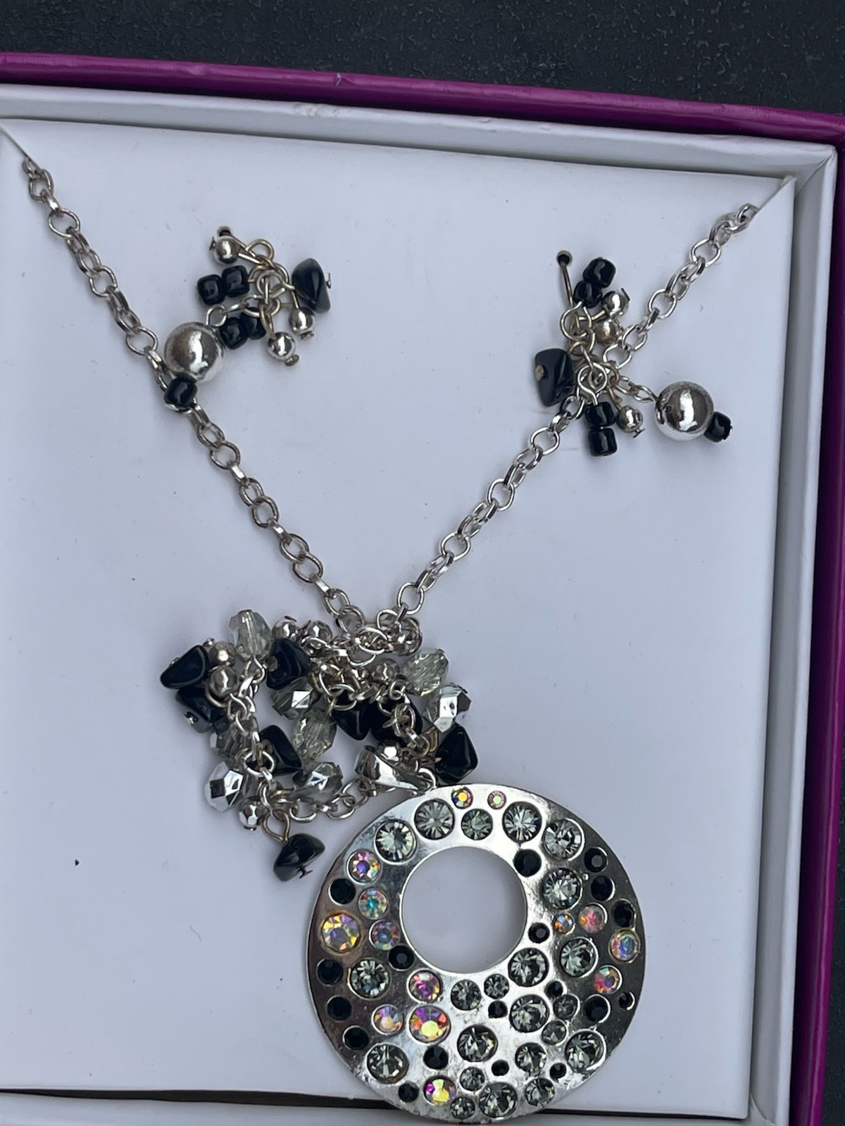 MATCHING NECKLACE EARRINGS BRACELET
