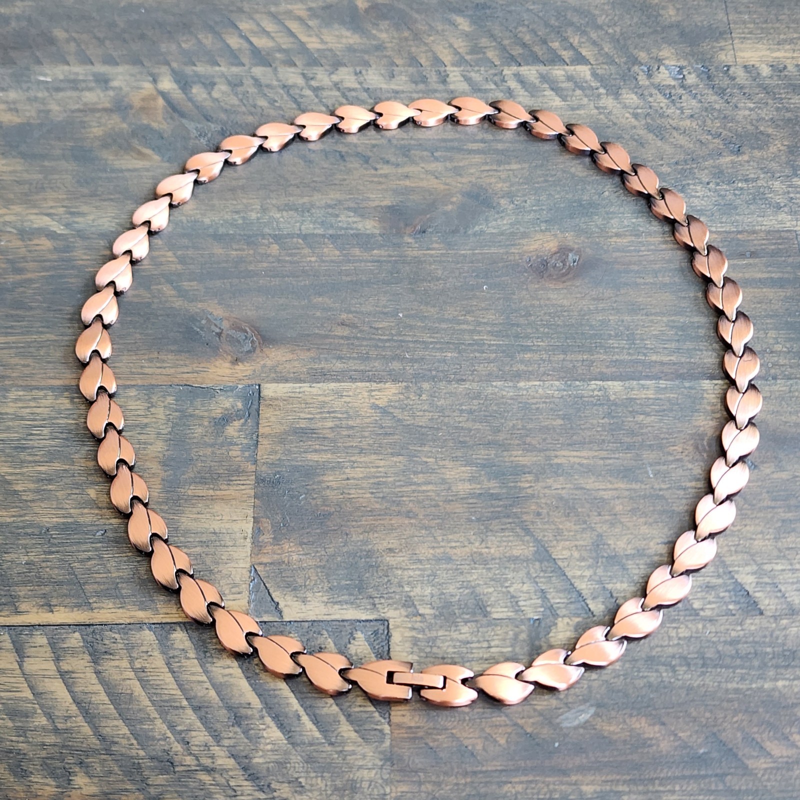 Copper Magnetic Necklace – 45 Magnets, 53 cm Therapy Necklace, Wellness Jewelry