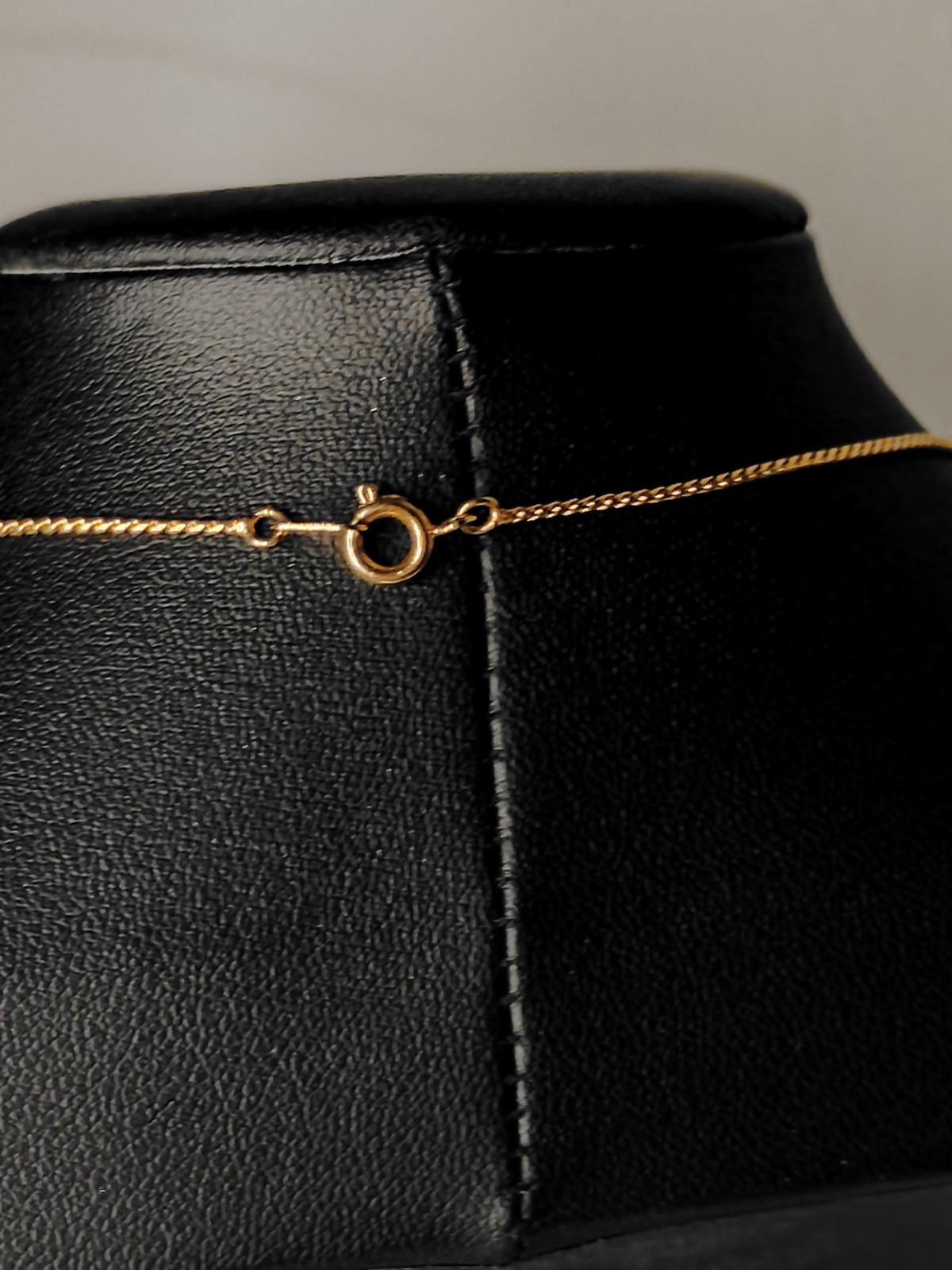 Gold Tone Cable Chain Necklace White Crystal Charm Pendant Prong Spring Ring