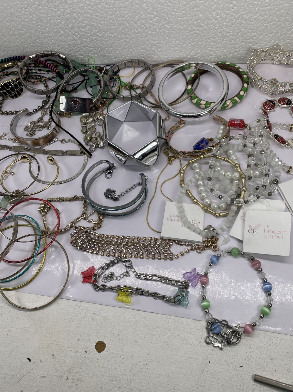 Vintage Lot of 50+ Assorted Bracelets Various Colors, Styles, Materials Women’s