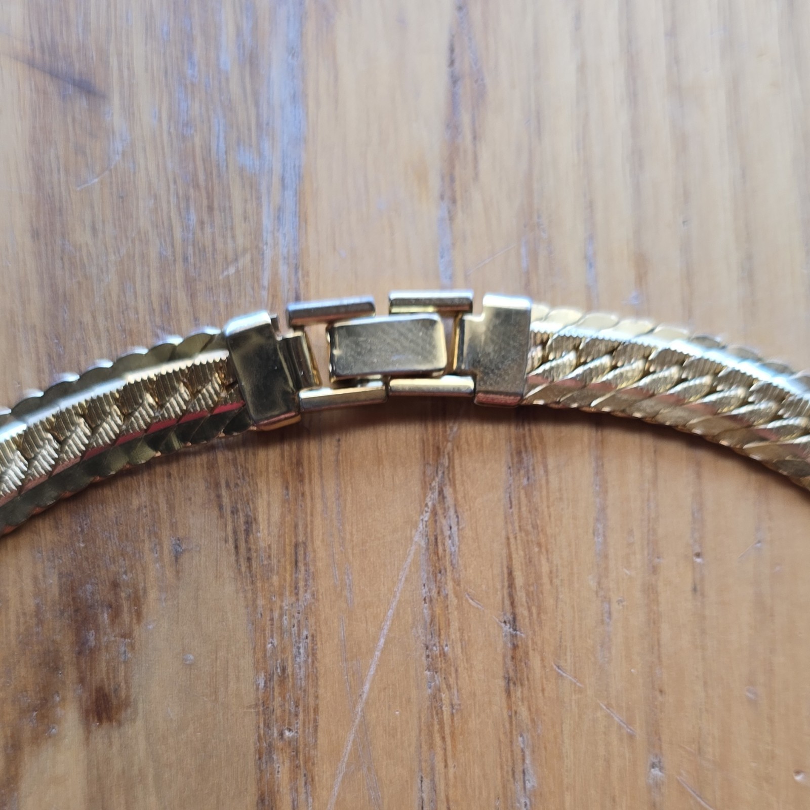 Gold Tone Herringbone Chain Necklace Metal Box Clasp No Stone