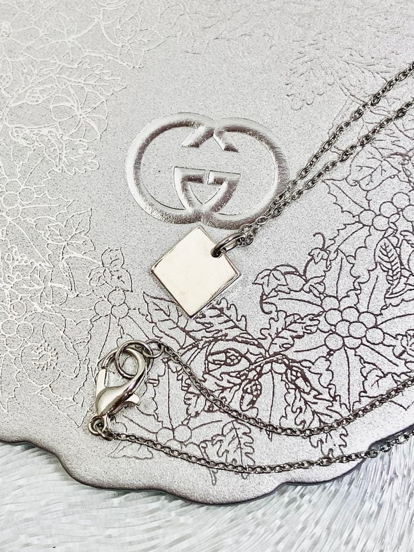 Excellent GUCCI Pendant Top, 925 Sterling Silver + Aftermarket Thin Chain,