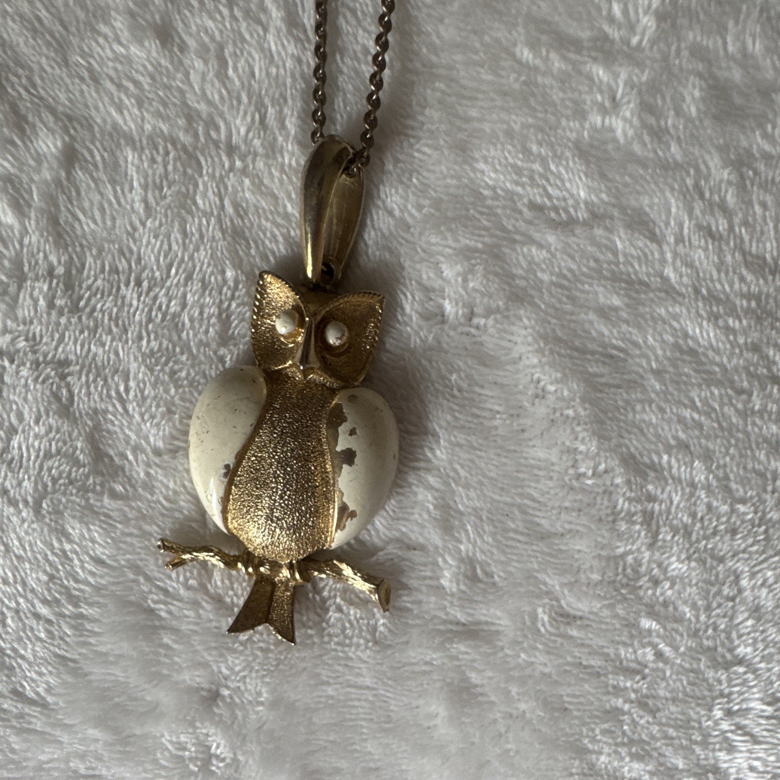 Gold Tone Owl Charm Pendant Necklace White Enamel Ball/Bead Chain Spring Ring