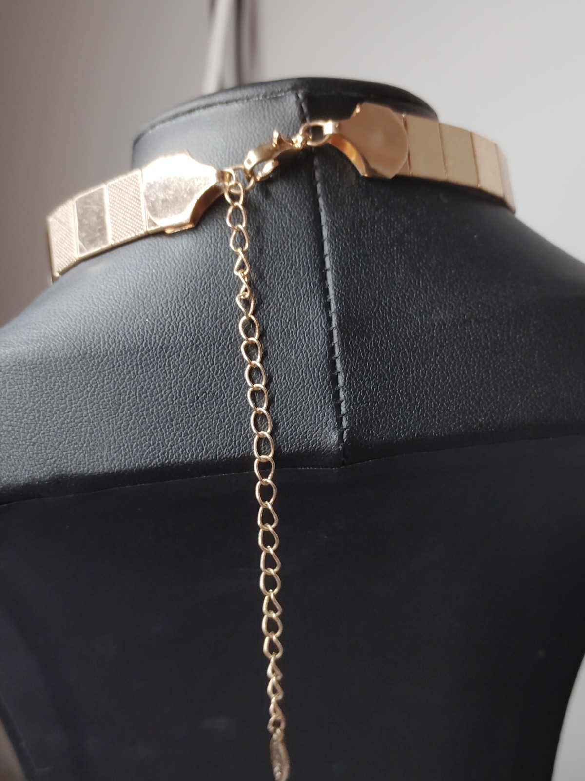 Signed Aldo Gold Tone Square Link Choker Necklace Adjustable Lobster Closure