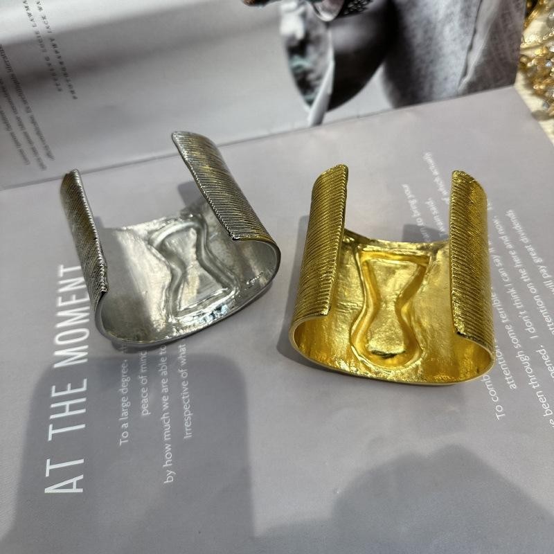 KeyHole Schiaparelli Inspired 3 In Gold Cuff Fits 6.5-8.5 Inch Wrist