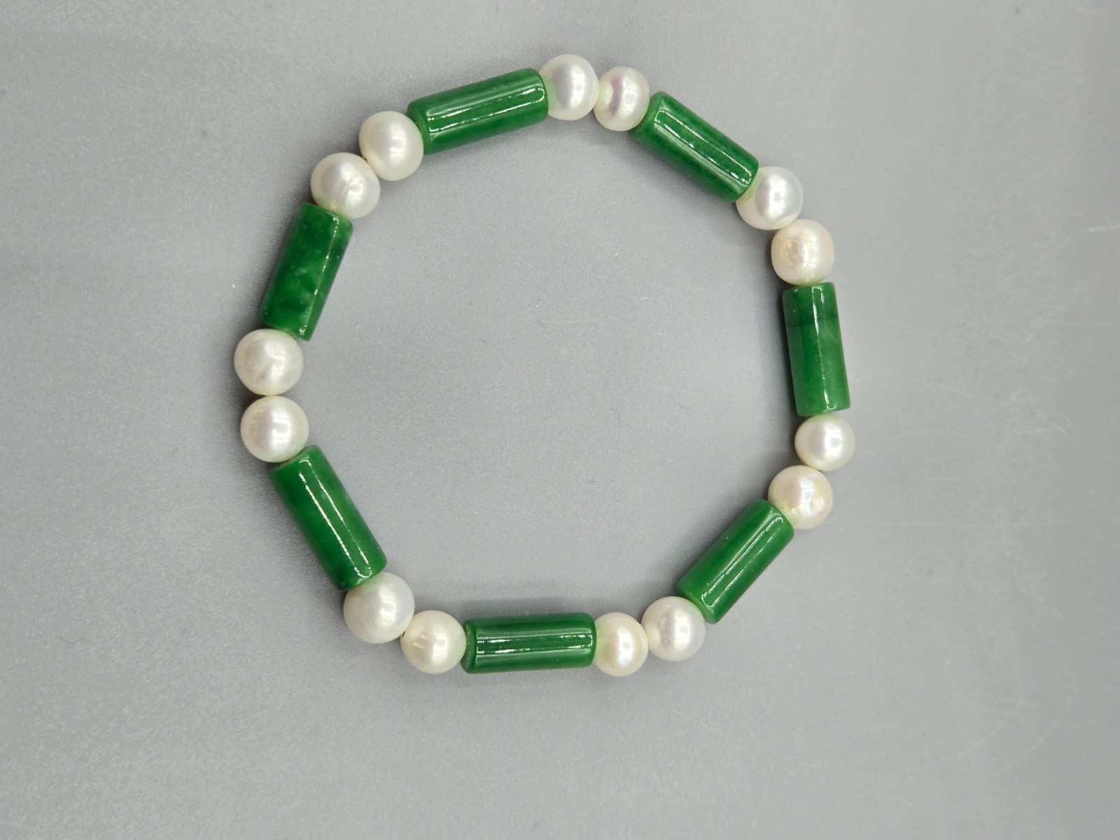 Natural White Freshwater Pearl 7-8mm, 15 x 6mm Green Jade Necklace Bracelet Set