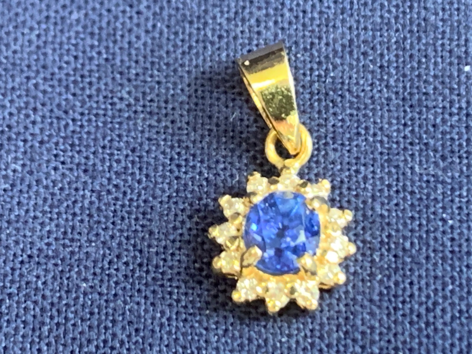 14K Yellow Gold Charm .91g Fine Jewelry Sapphire Color Stone Charm *READ*