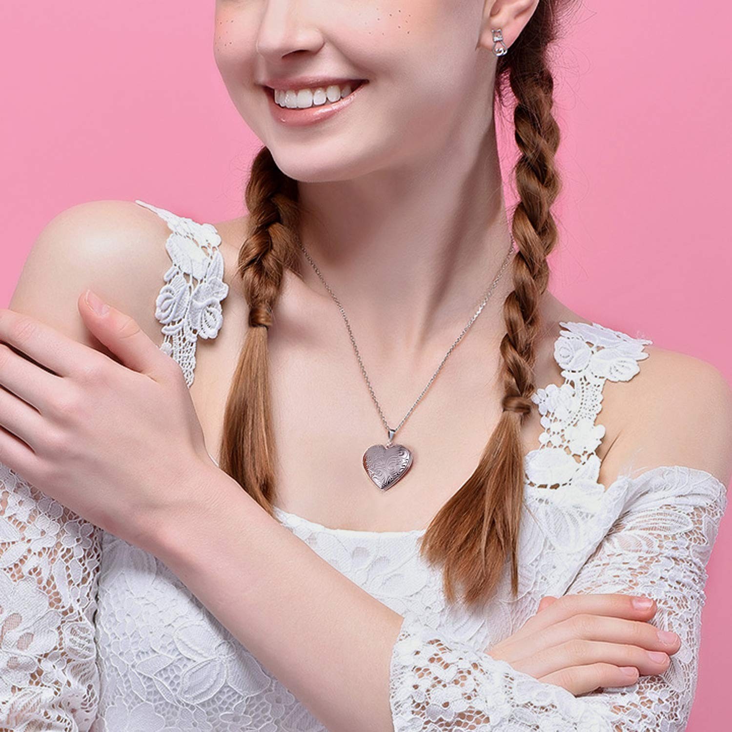 Locket Necklace that Holds Pictures Flower Lockets 50cm, Silver Heart