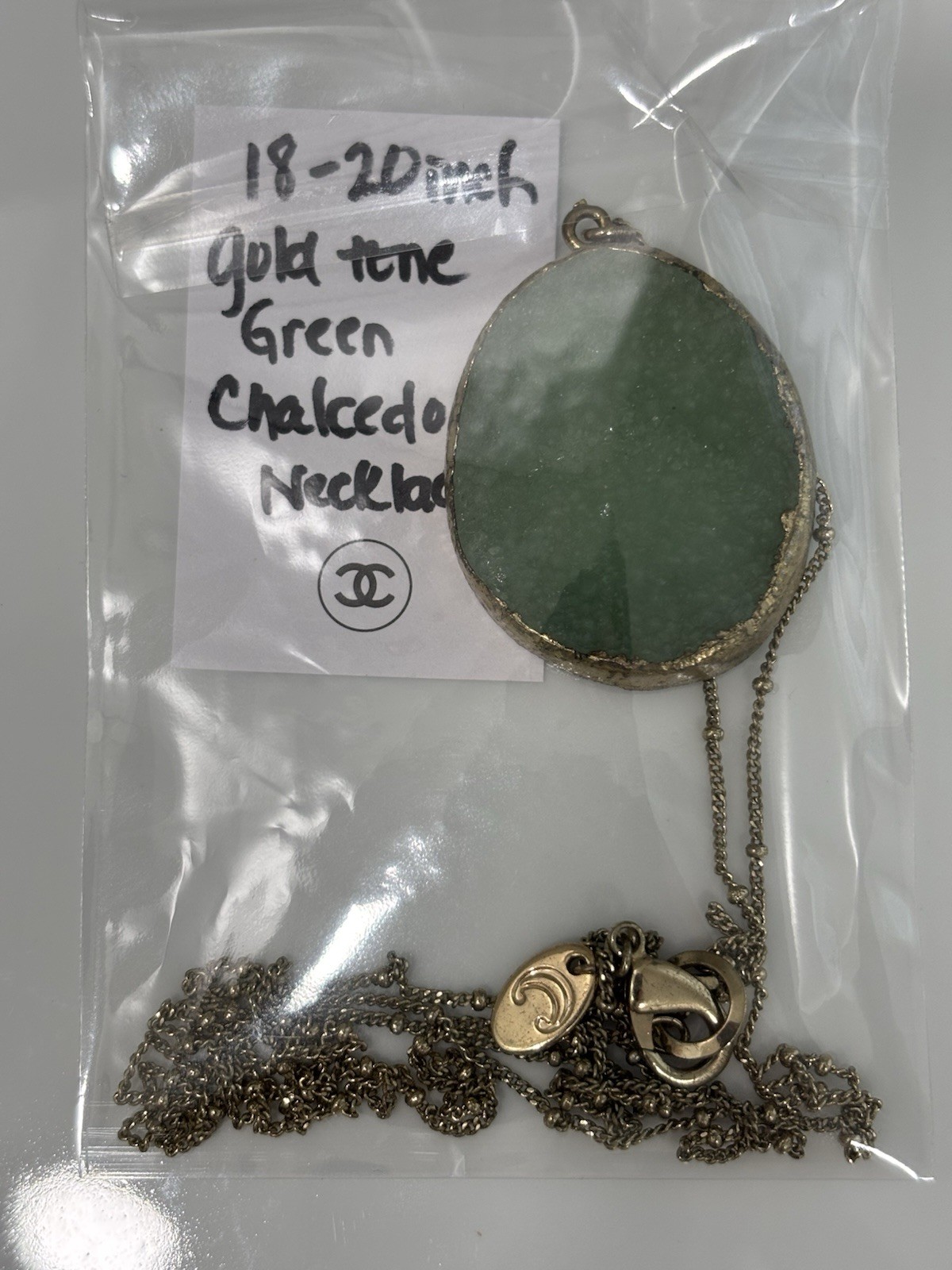 Charming Charlie Gold Tone Cable Chain Green Oval Agate Pendant Signed 18-20in