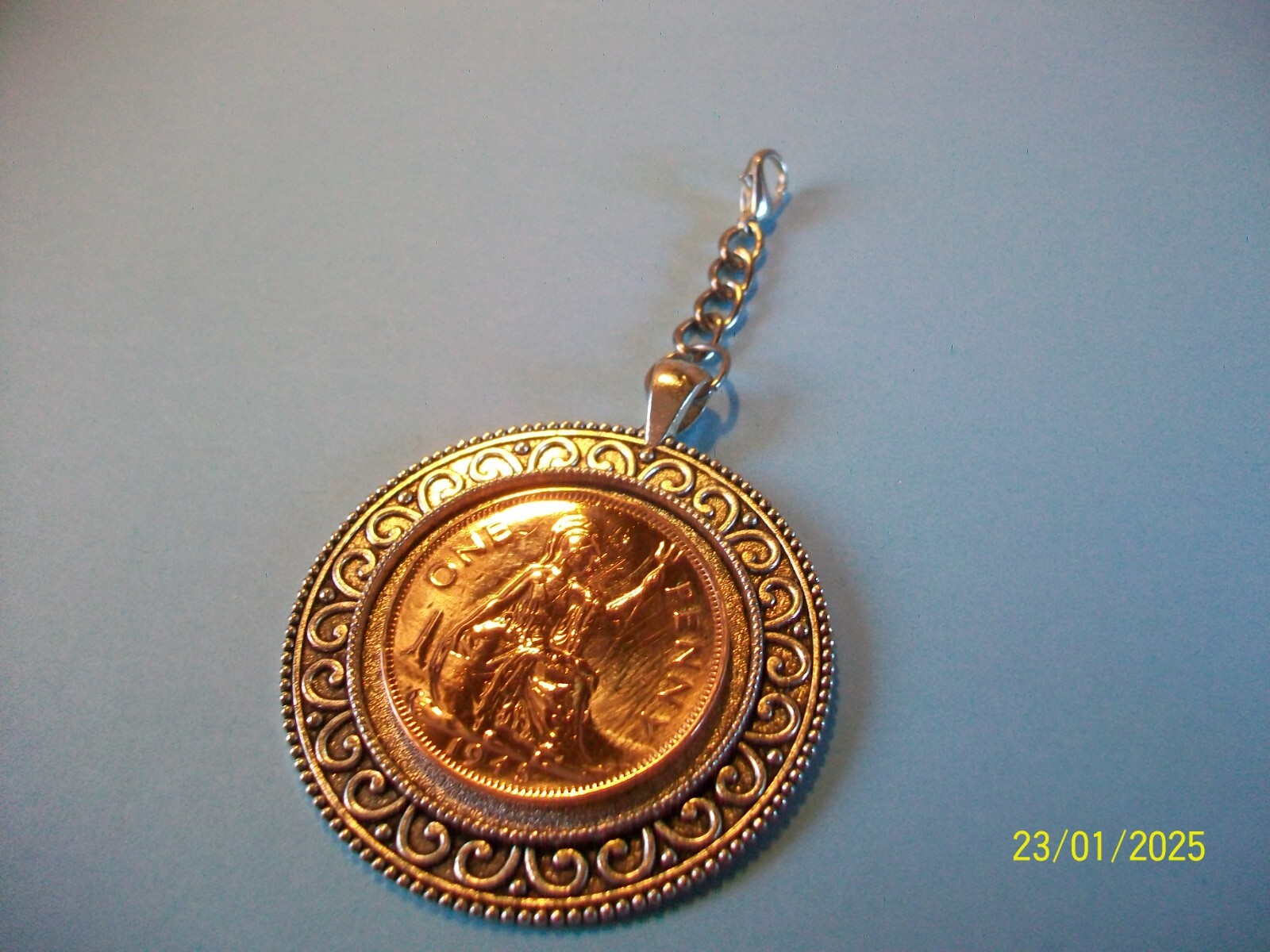 PENNY COIN – BRITANNIA – LIMITED EDITION CASED PENDANT – 1896 to 1967