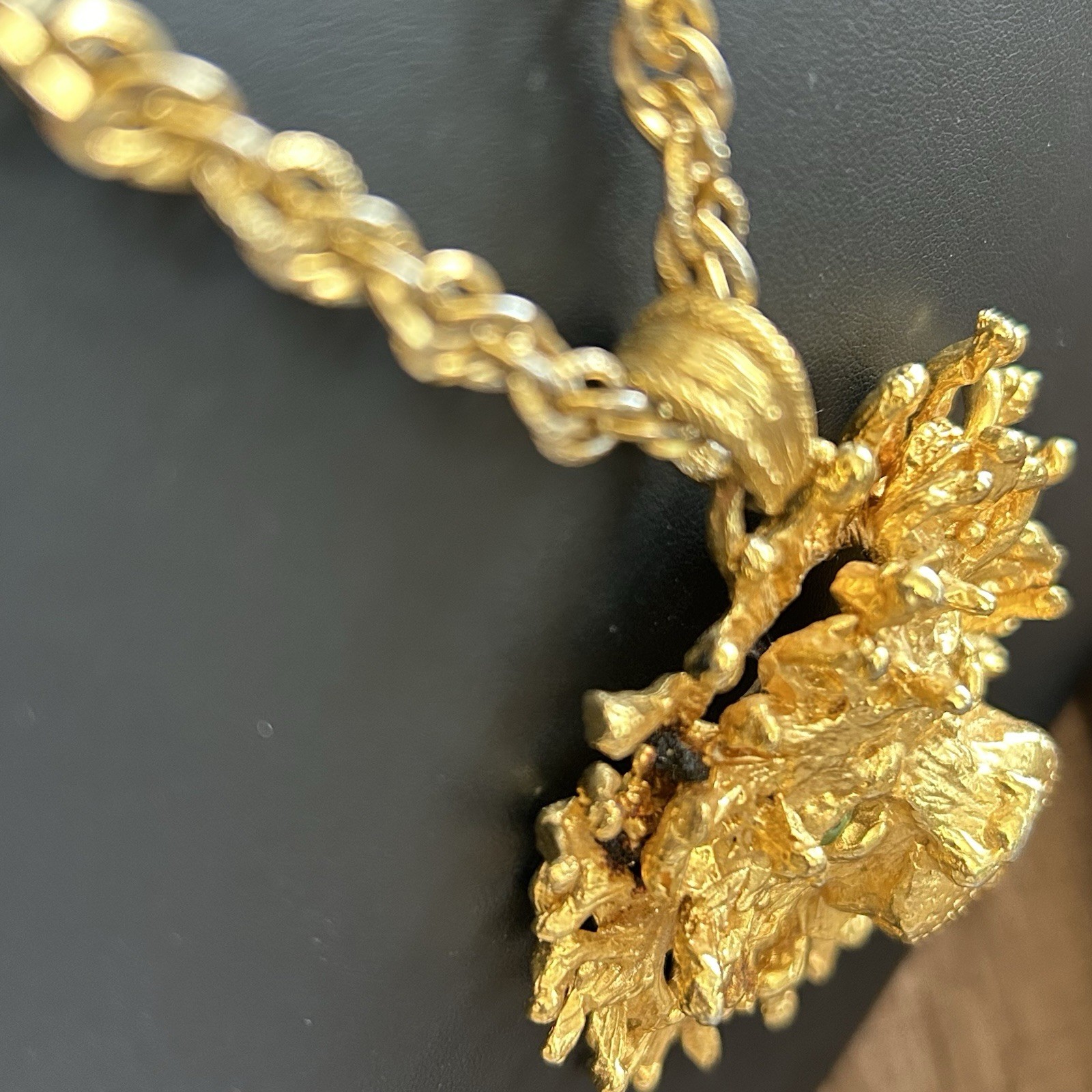 Gold Tone Rope Chain Necklace Lion Head Sunburst Charm Pendant, Spring Ring