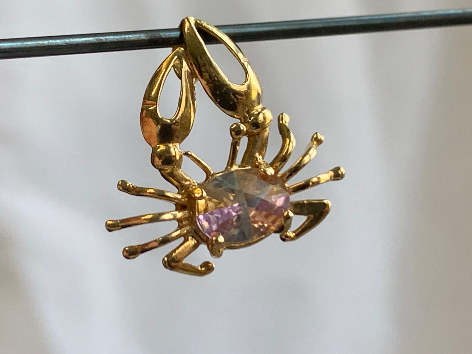 14K Yellow Gold Crab Pendant 1.47g Fine Jewelry Multicolor Stone Charm *READ*
