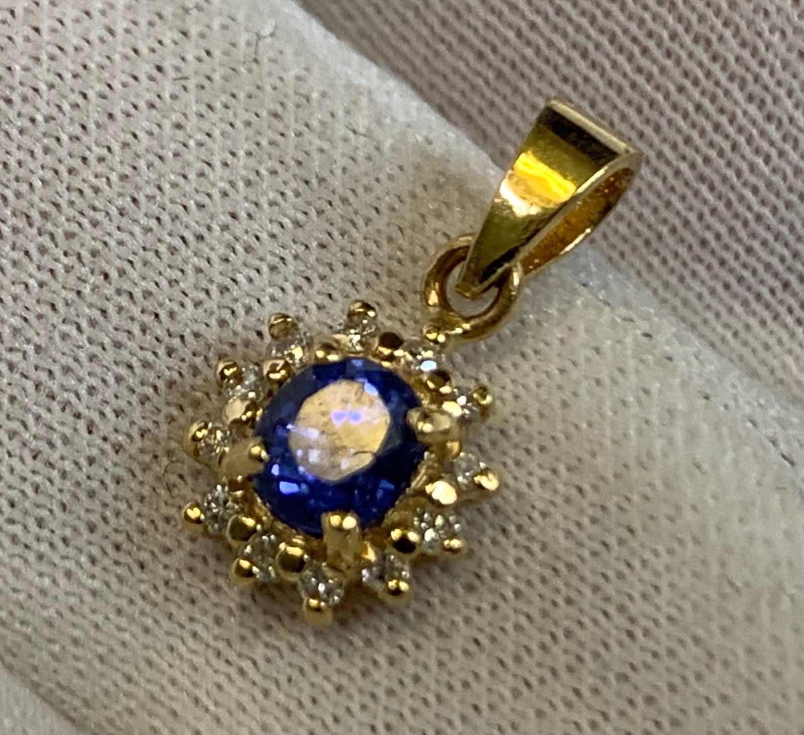 14K Yellow Gold Charm .91g Fine Jewelry Sapphire Color Stone Charm *READ*