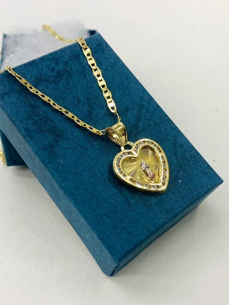 Cadenay Dije de Guadalupe Tres Oros 19x18mm Virgen de Guadalupe Necklace Pendant