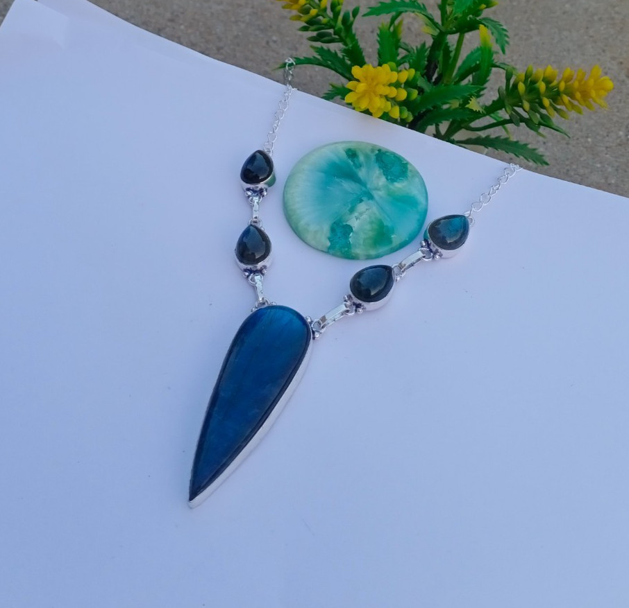 Beautiful Labradorite Gemstone 925 Sterling Silver Handmade Necklace Jewelry