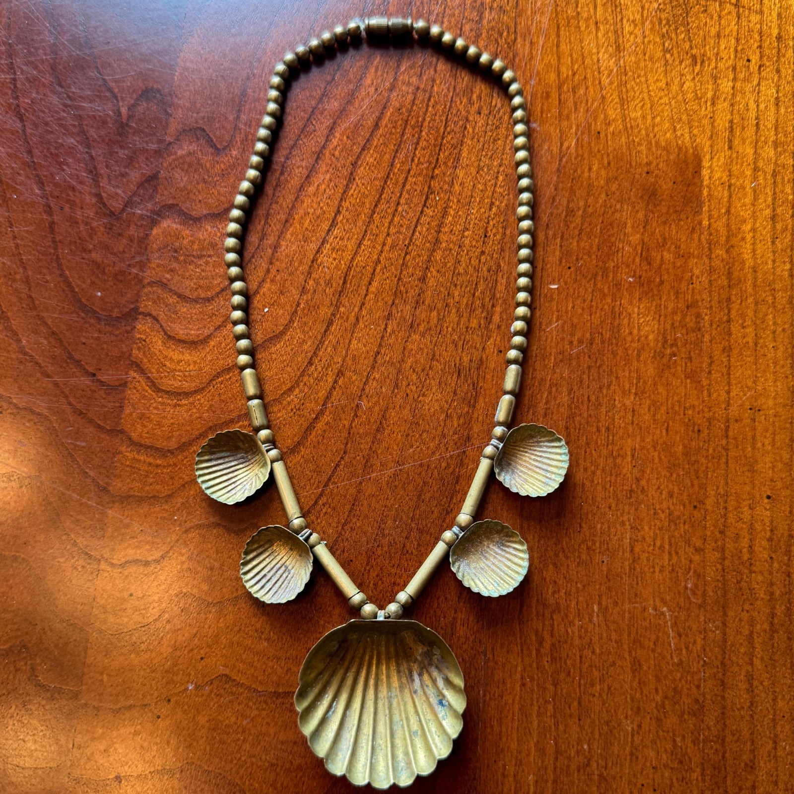 VTG Brass Seashell Statement Necklace Gold Tone Coastal Beach Jewelry Boho 16”
