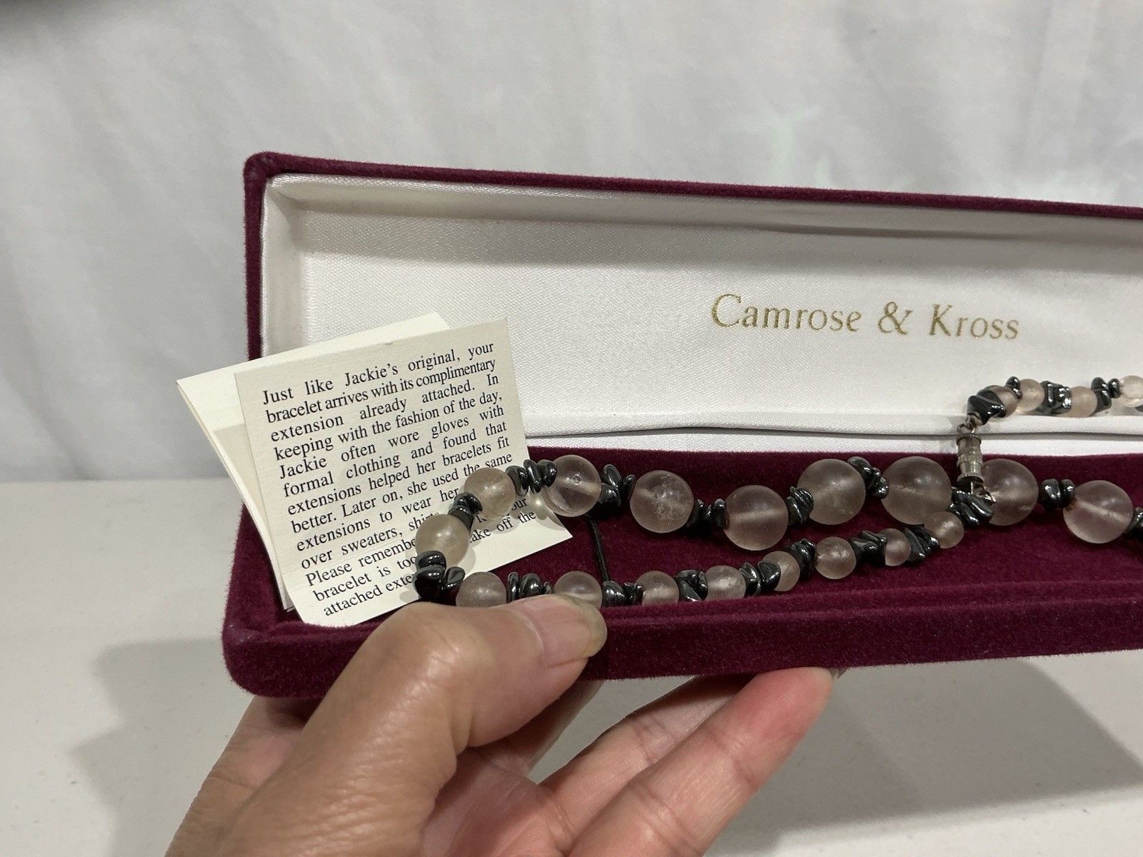 Camrose & Kross Gray Round Beaded Glass/Stone Necklace Barrel Closure Black