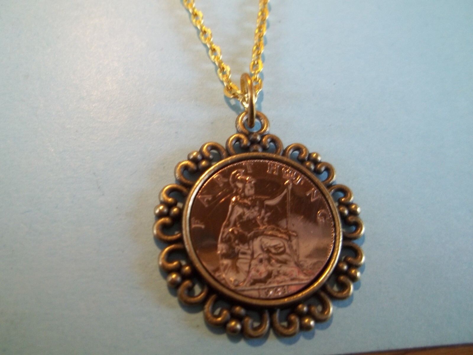 BRITANNIA FARTHING LIMITED EDITION BRONZE CASED PENDANT NECKLACE – 1911 to 1936