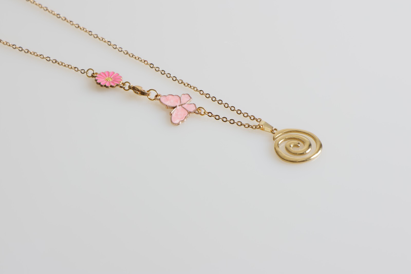Cadena De Acero Inoxidable Chapada En Oro 18k Espiral Mariposa Margarita