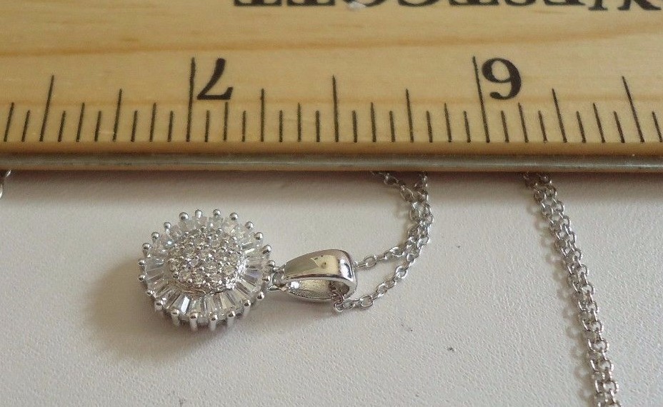 925 STERLING SILVER CLUSTER PENDANT NECKLACE W/ 1 CT LAB DIAMONDS /18”