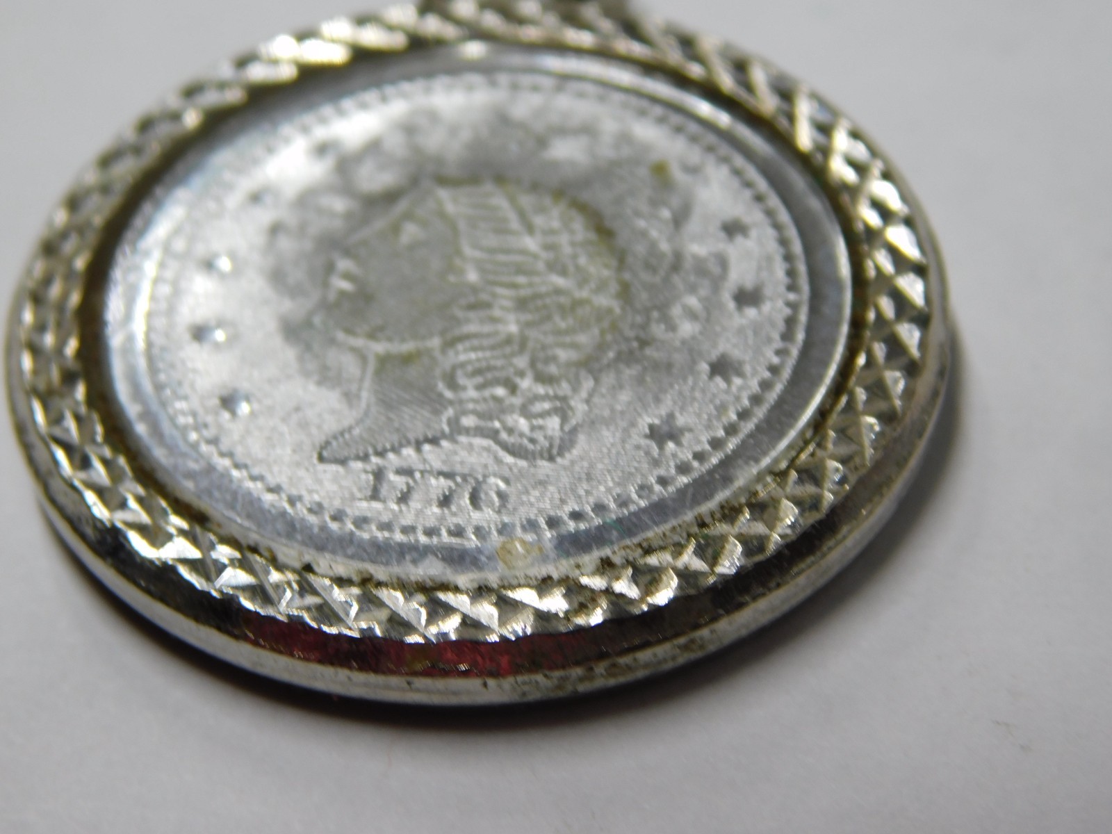 G5 Vintage 1776 Liberty Coin Replica Pendant Twenty D Silver Tone Medallion