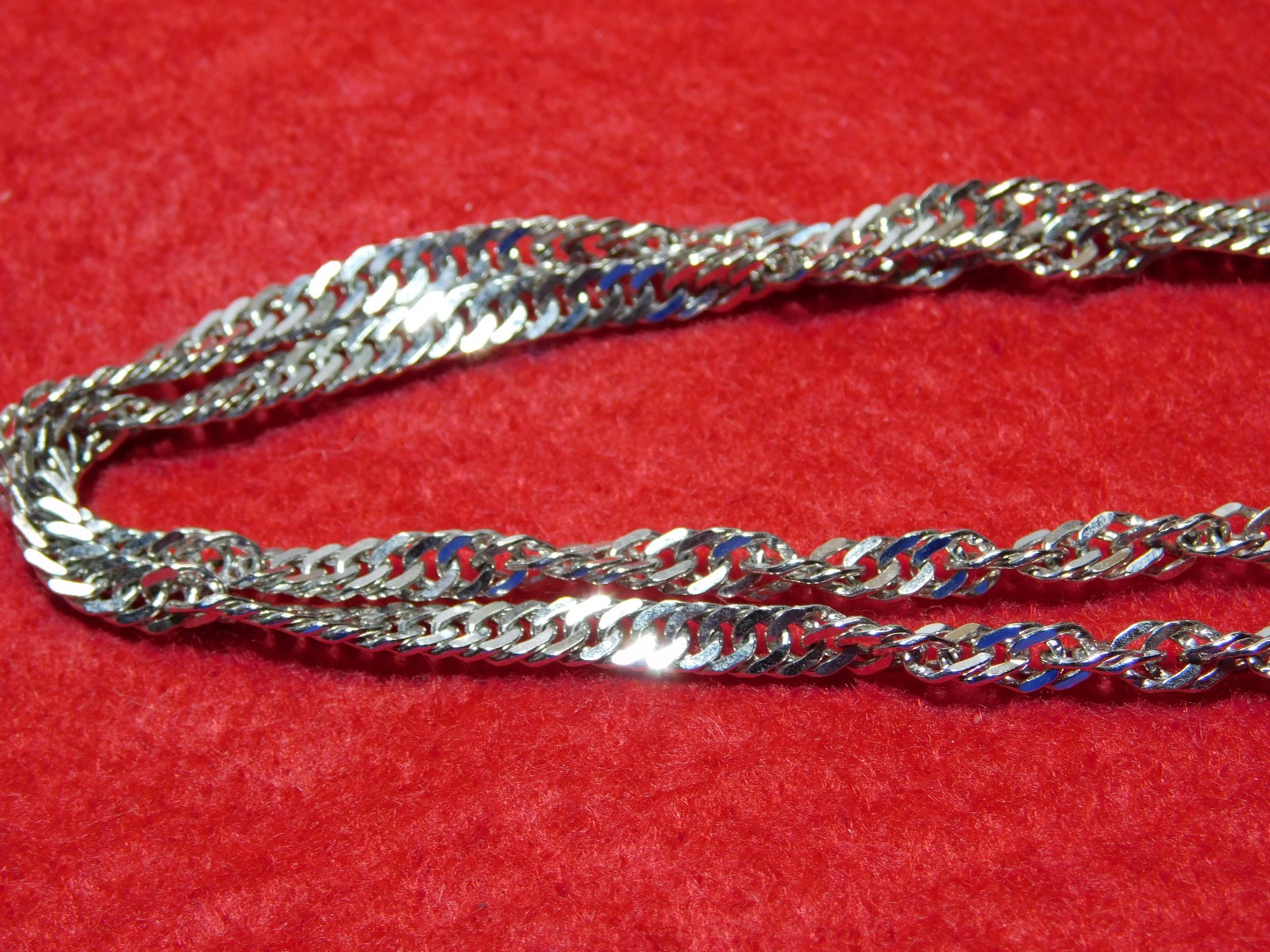 Very Nice 15″ Chain Style Necklace Stamped “Bronze Milor, Italy” in VG Cond.