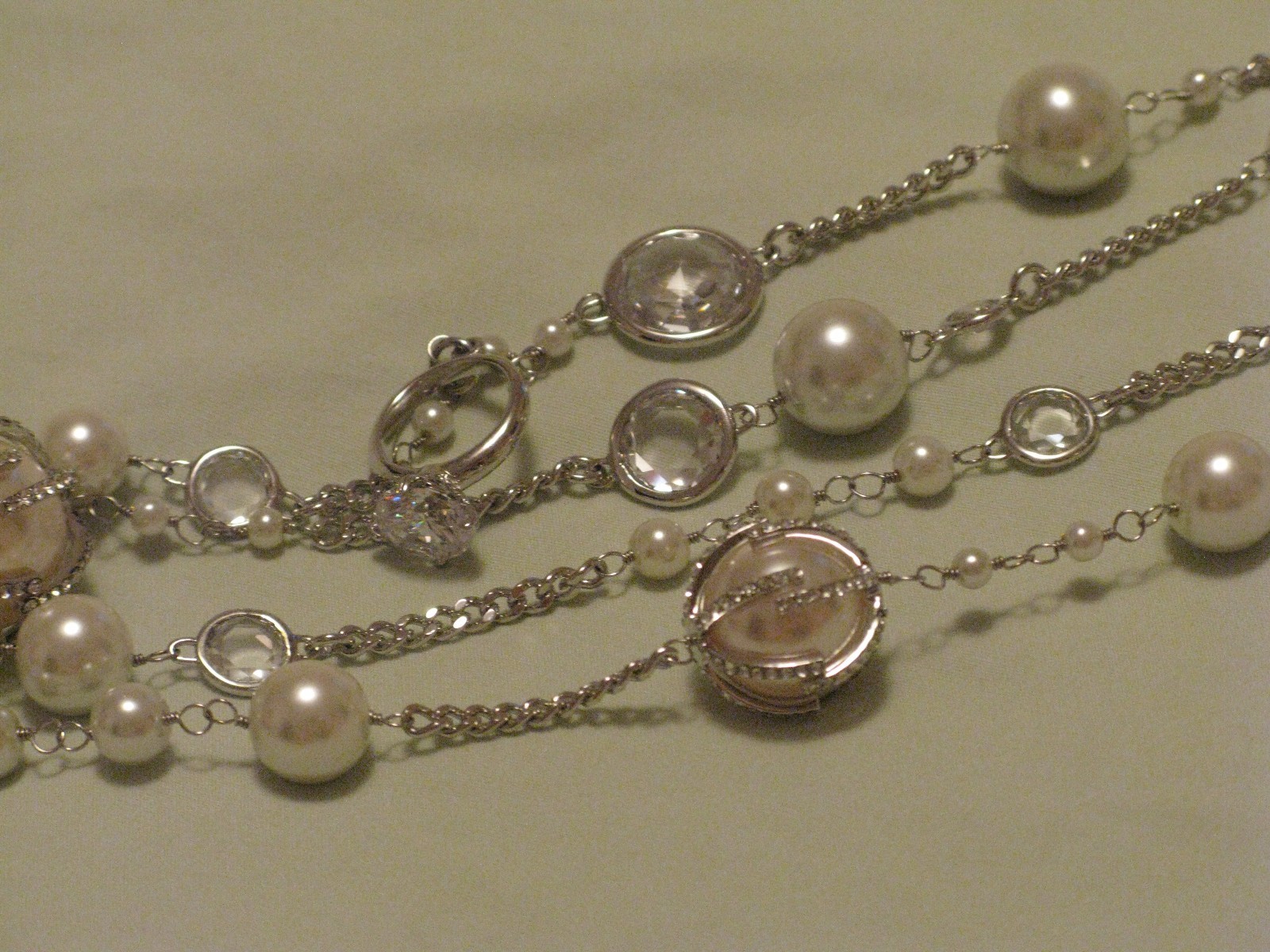 Betsey Johnson Engagement Wedding Crystal Pearl Two-Row Necklace NWT Beautiful!