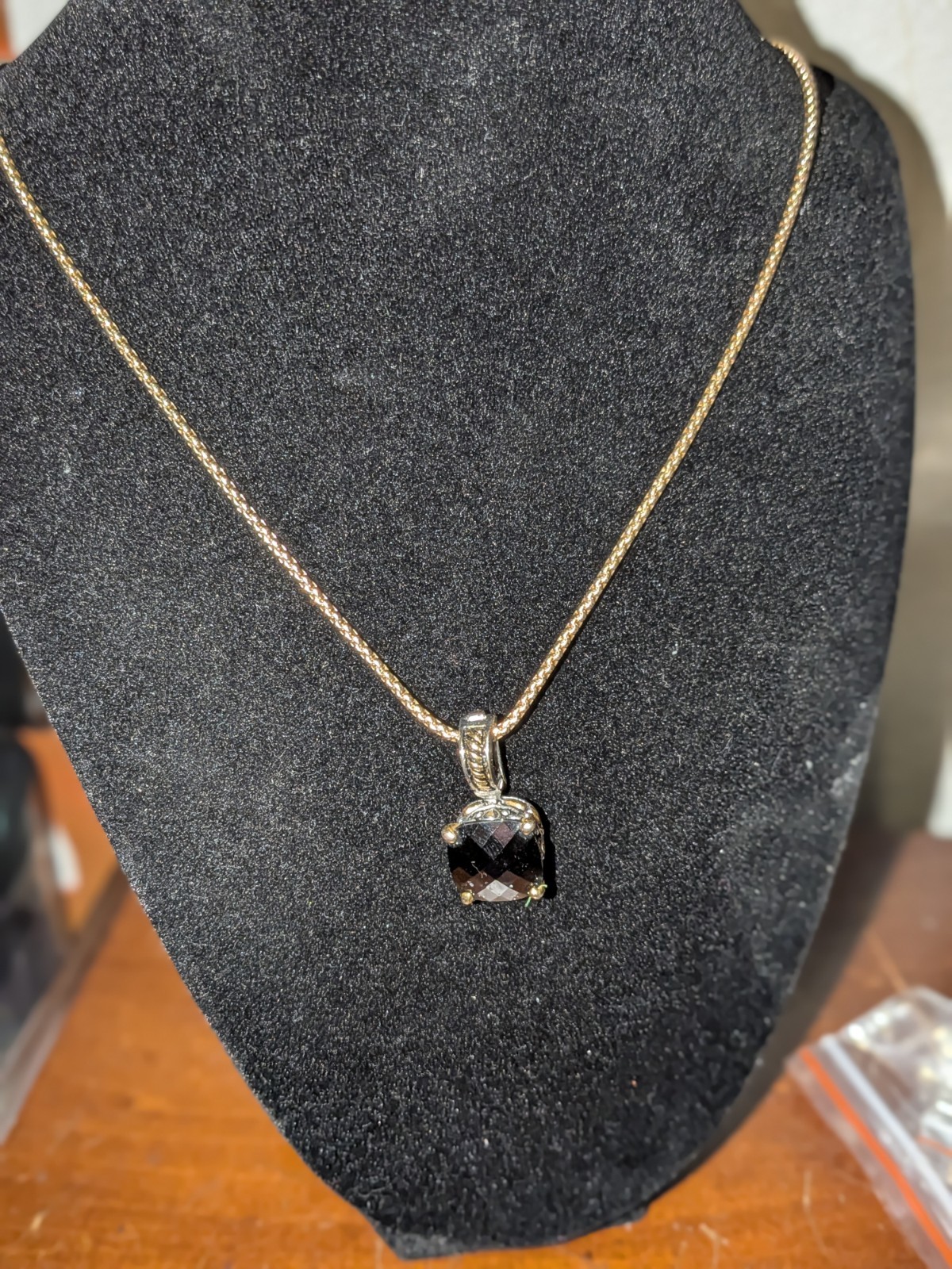 Gold Tone Rope Chain Necklace Black Square Charm Pendant Prong Setting