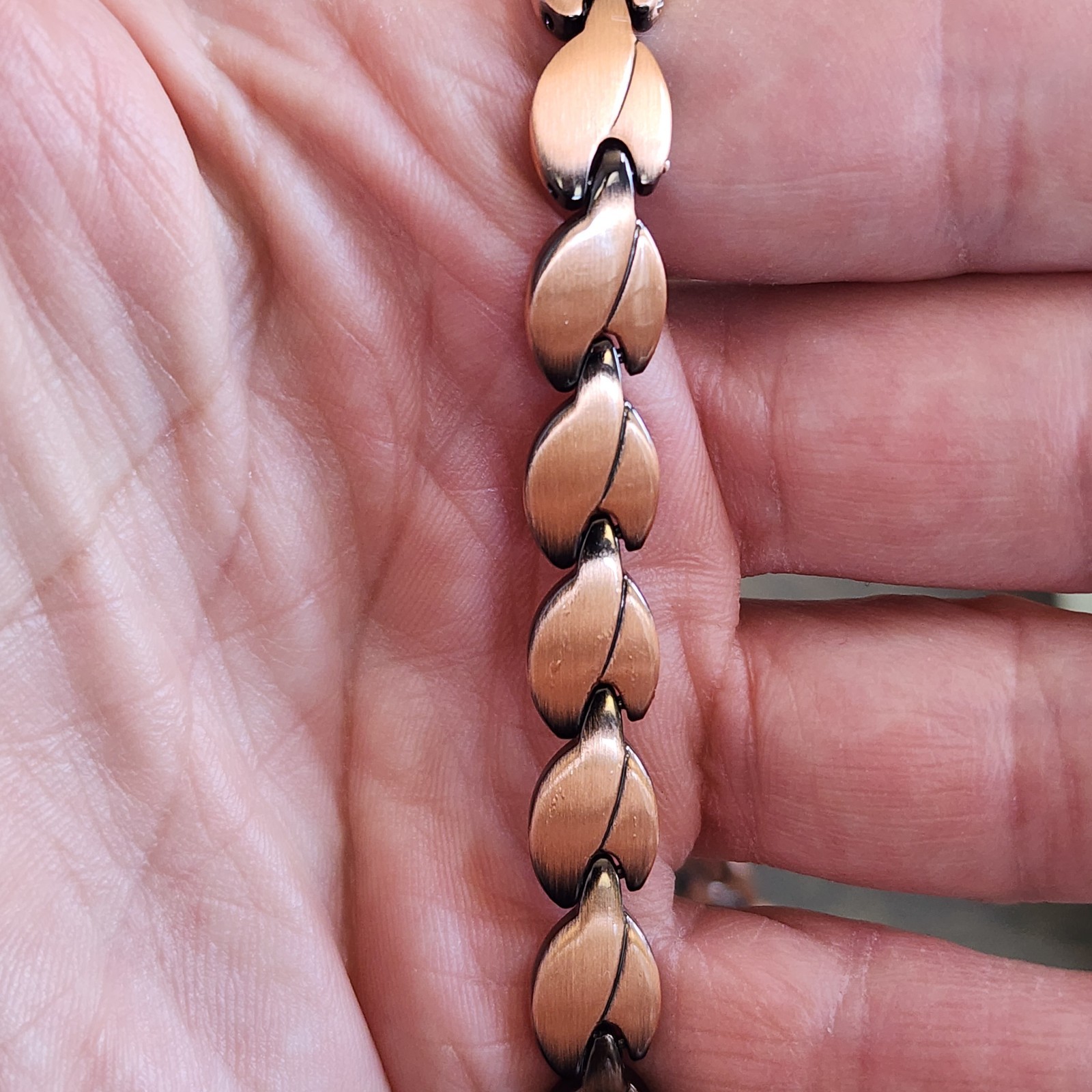 Copper Magnetic Necklace – 45 Magnets, 53 cm Therapy Necklace, Wellness Jewelry