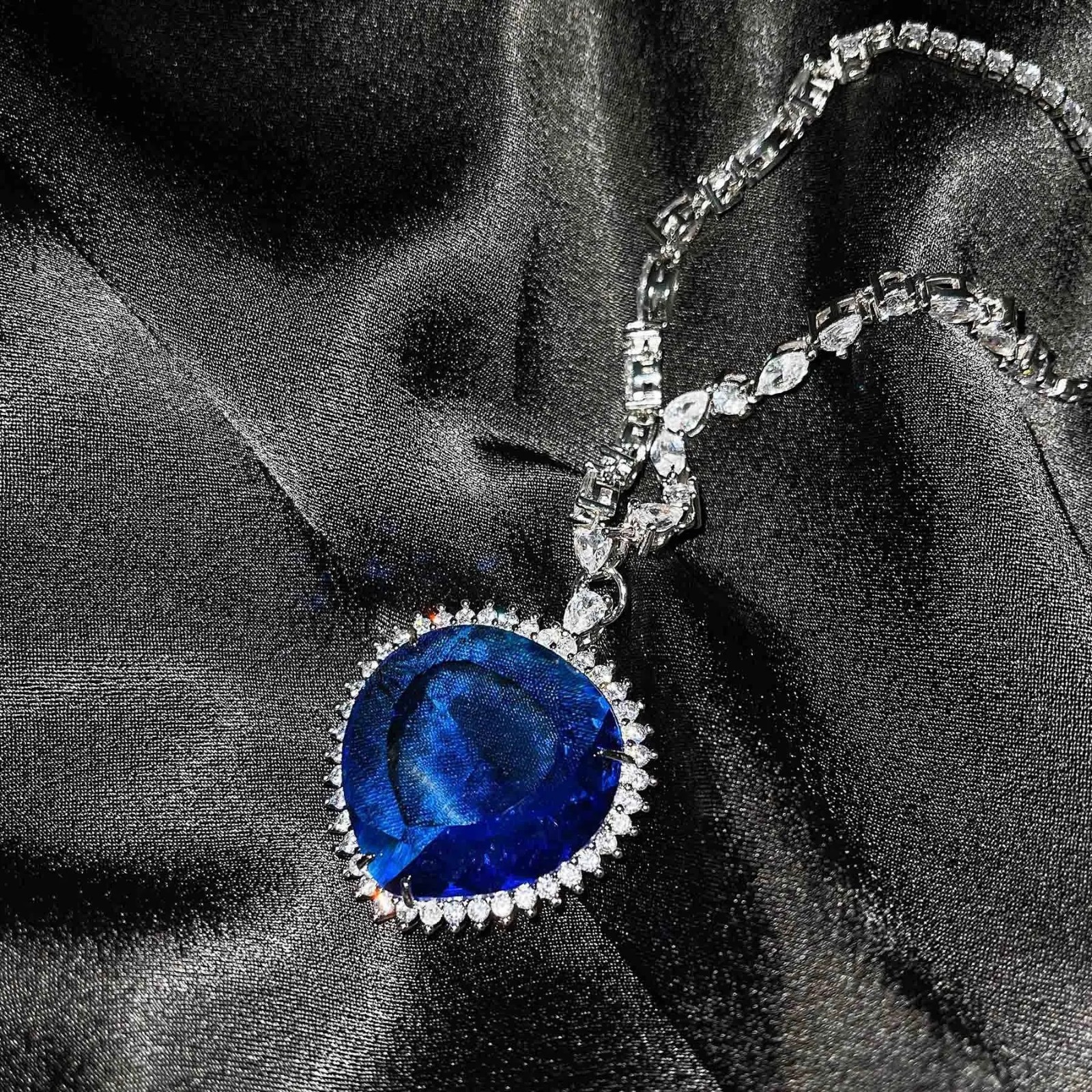 Blue Red TITANIC Heart of the Ocean Necklaces for Women Romantic Crystal