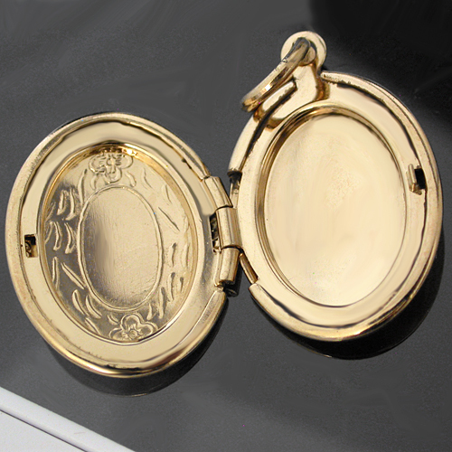 14k Gold GL Oval Hand Engraved Opening Pendant Keepsake Locket | LIFETIME GUAR