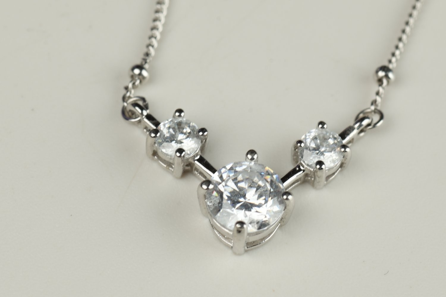 925 Sterling Silver Three Stone Cubic Zirconia Necklace 18″ Beaded Chain China