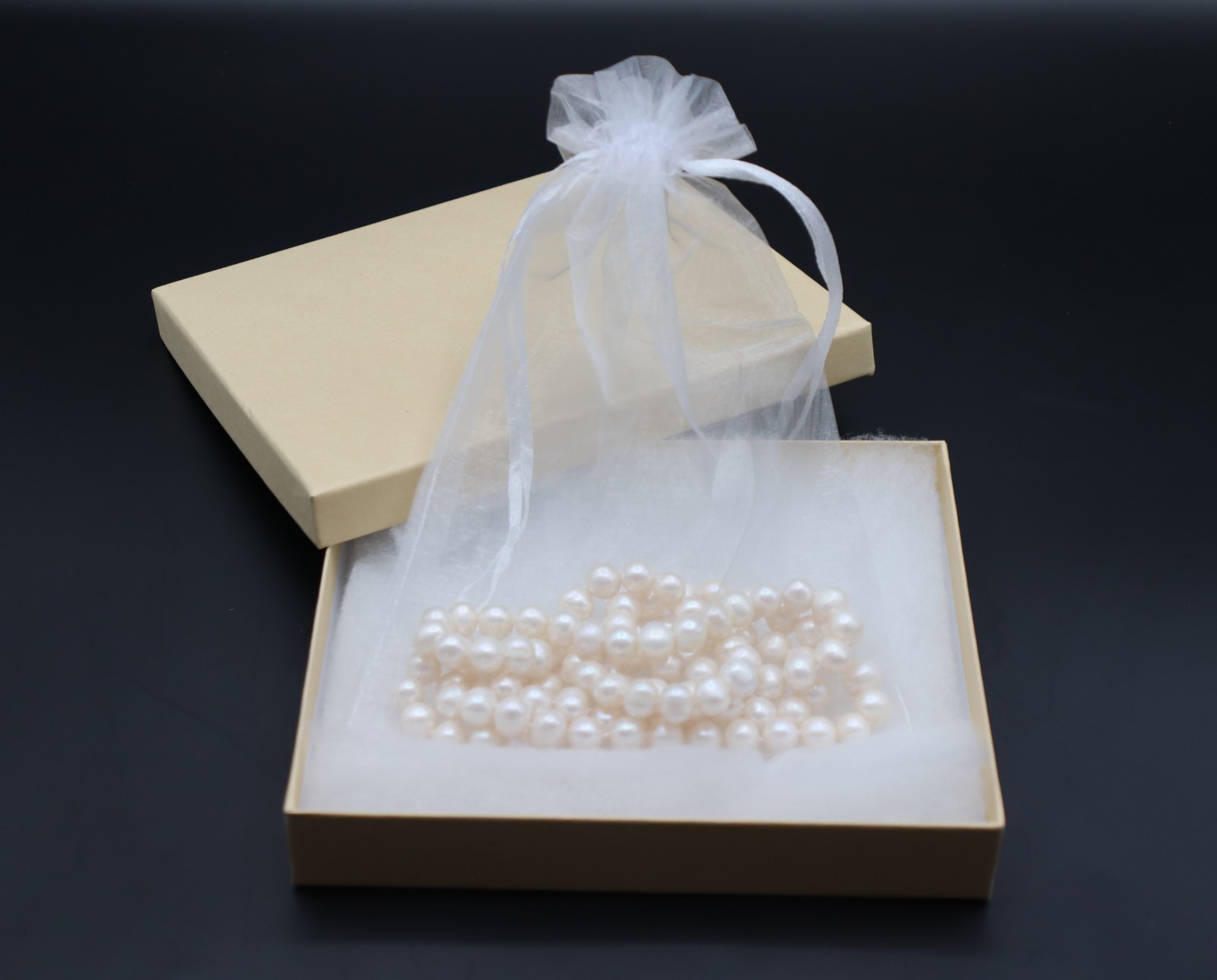 Beautiful Knotted 7-8mm Oval White Cultured Freshwater Pearl Necklace – App 35″