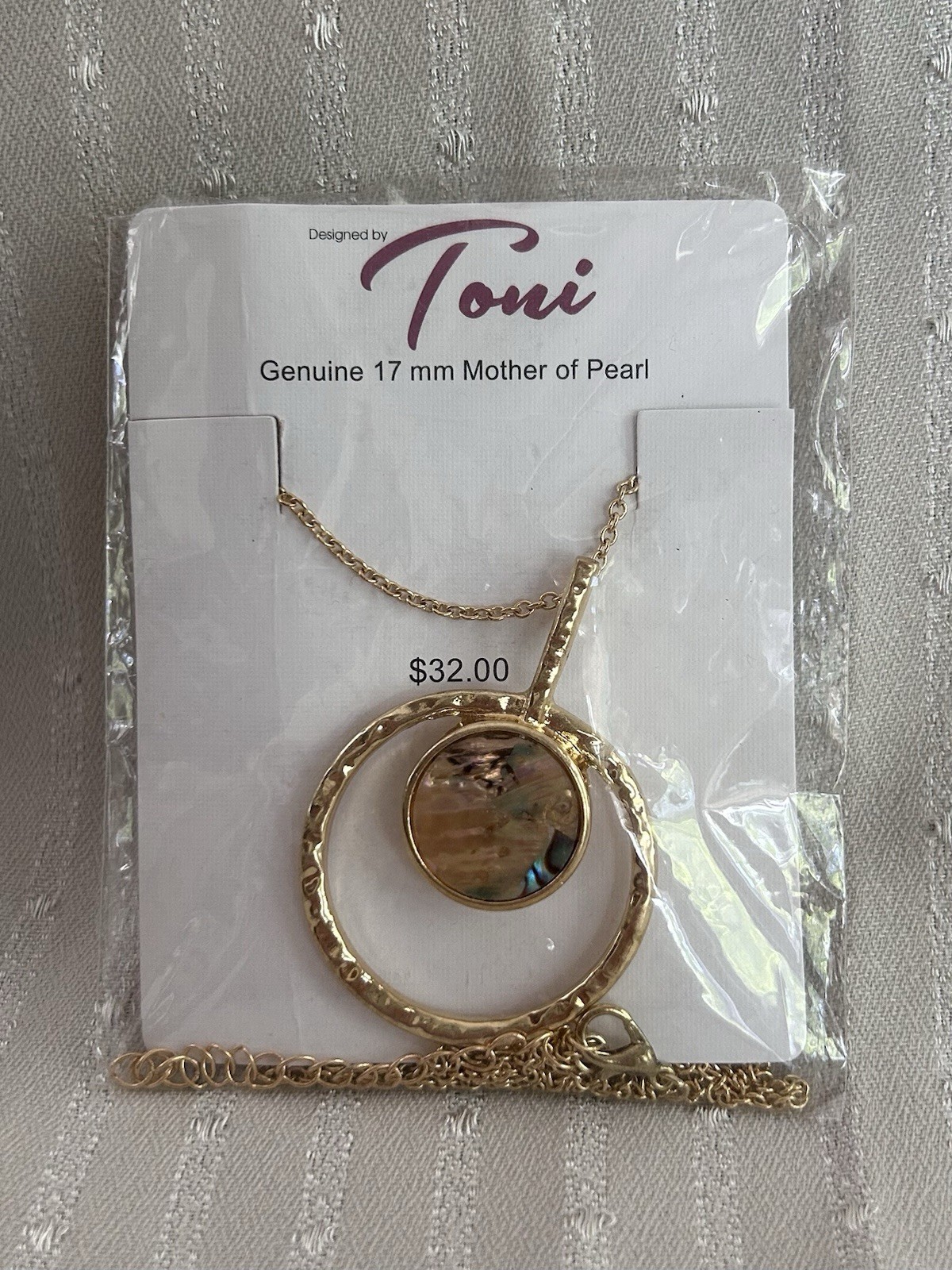 17mm Mother of Pearl Necklace **NEW**