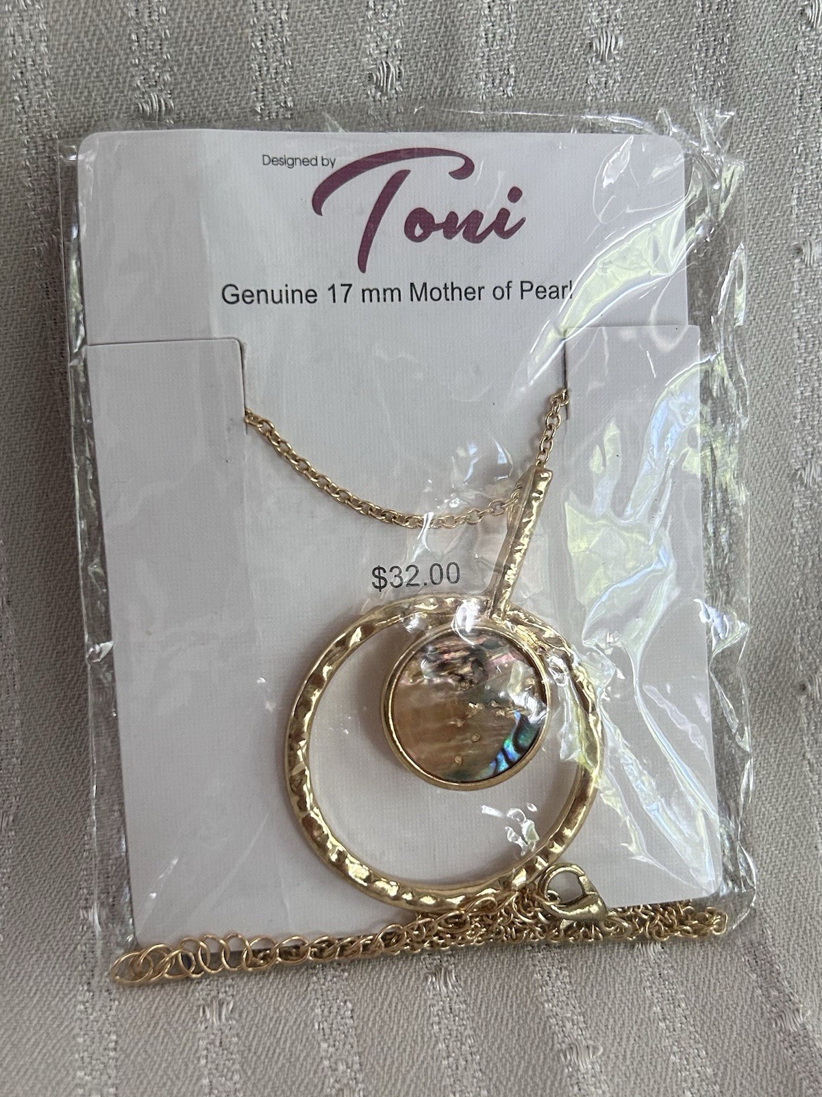 17mm Mother of Pearl Necklace **NEW**
