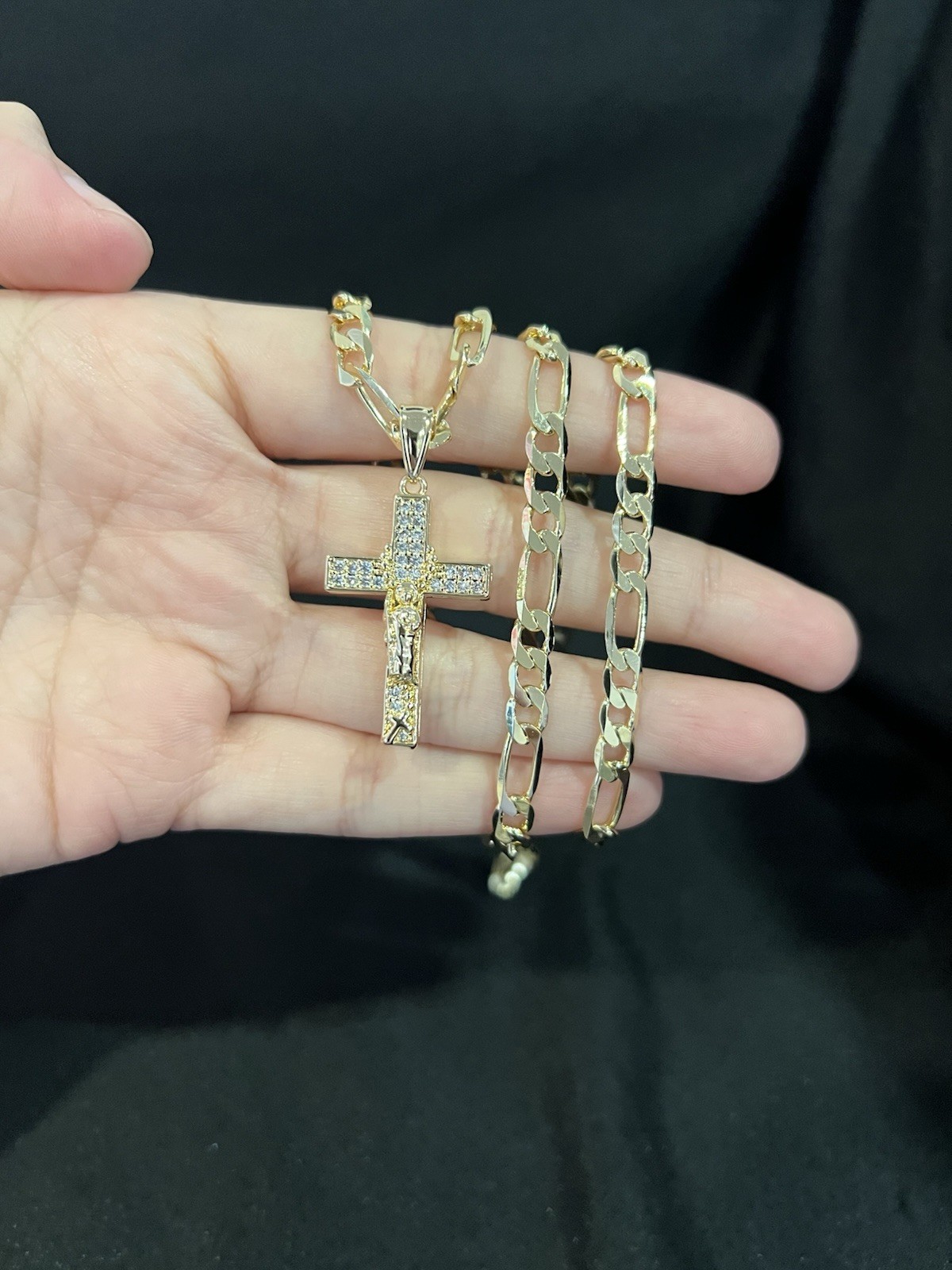 Gold PLATE Mens Boys Girls Womens San Judas St Jude Cross Pendant & Figaro Chain