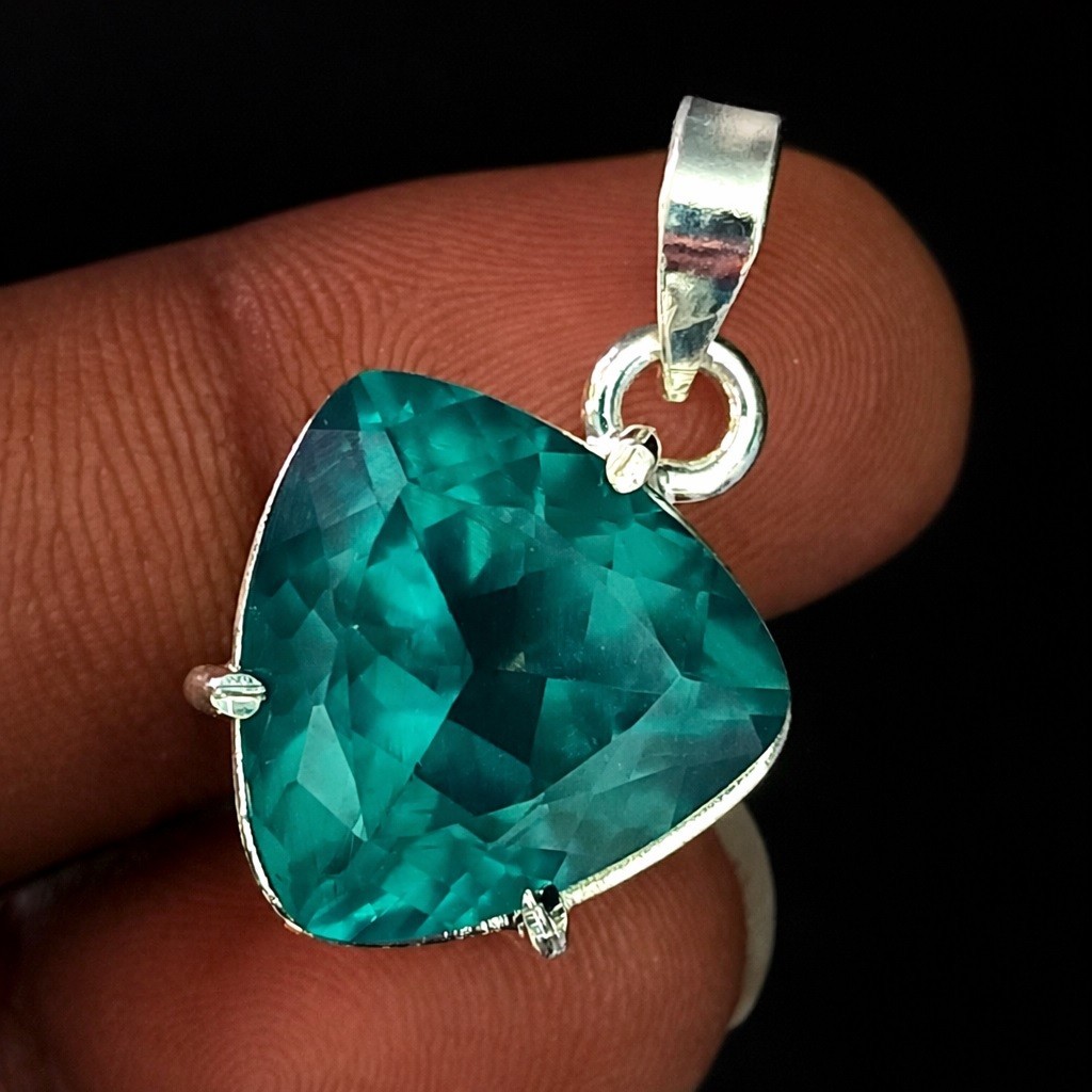 Natural Certified 25 Ct Green Sapphire Loose Gemstone 925 Solid Silver Pendant