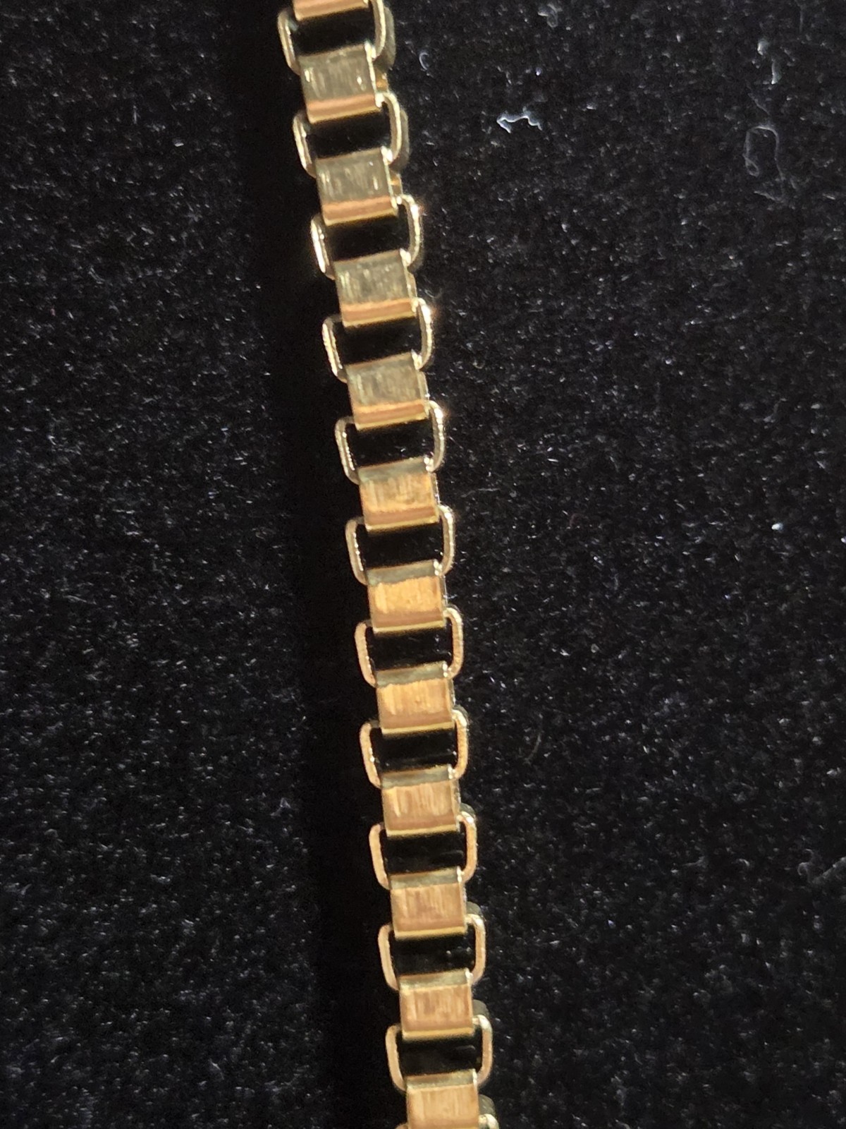 23″ Gold Tone Venetian Box Chain Necklace 1/8″ Wide Lobster Clasp