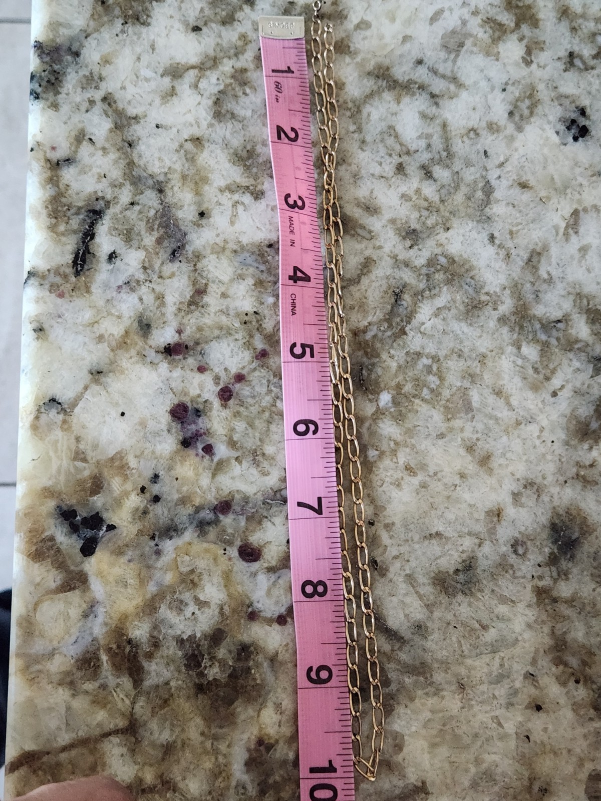 Gold Tone Oval Link Necklace Broken Closure (Unknown Metal)
