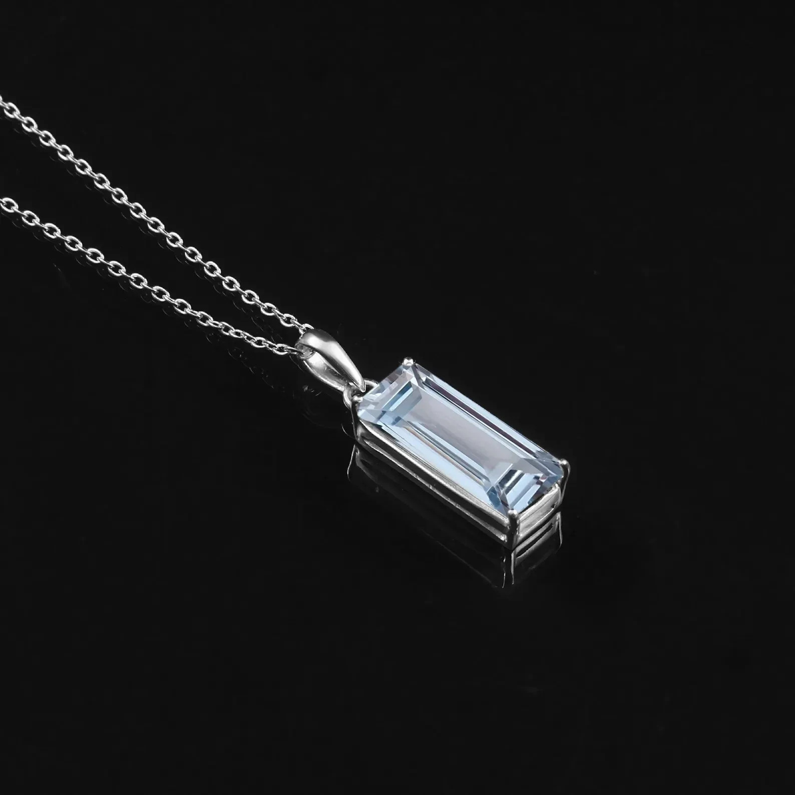 Natural Certified 20 Ct Santa Maria Blue Aquamarine Pendant -In 925 Solid Silver