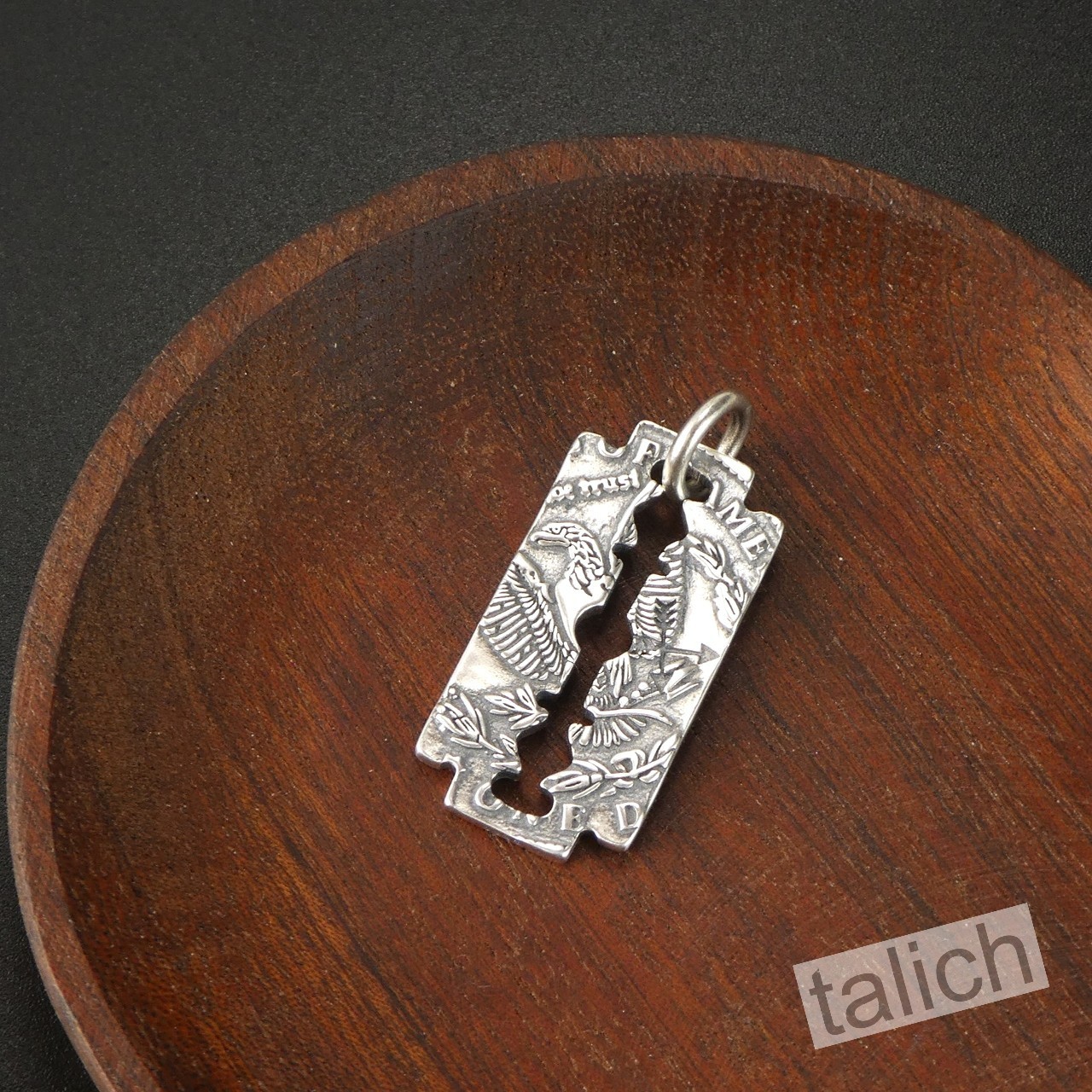 Solid 925 Sterling Silver Razer Blade Men’s Pendant Vintage Liberty Coin Detail