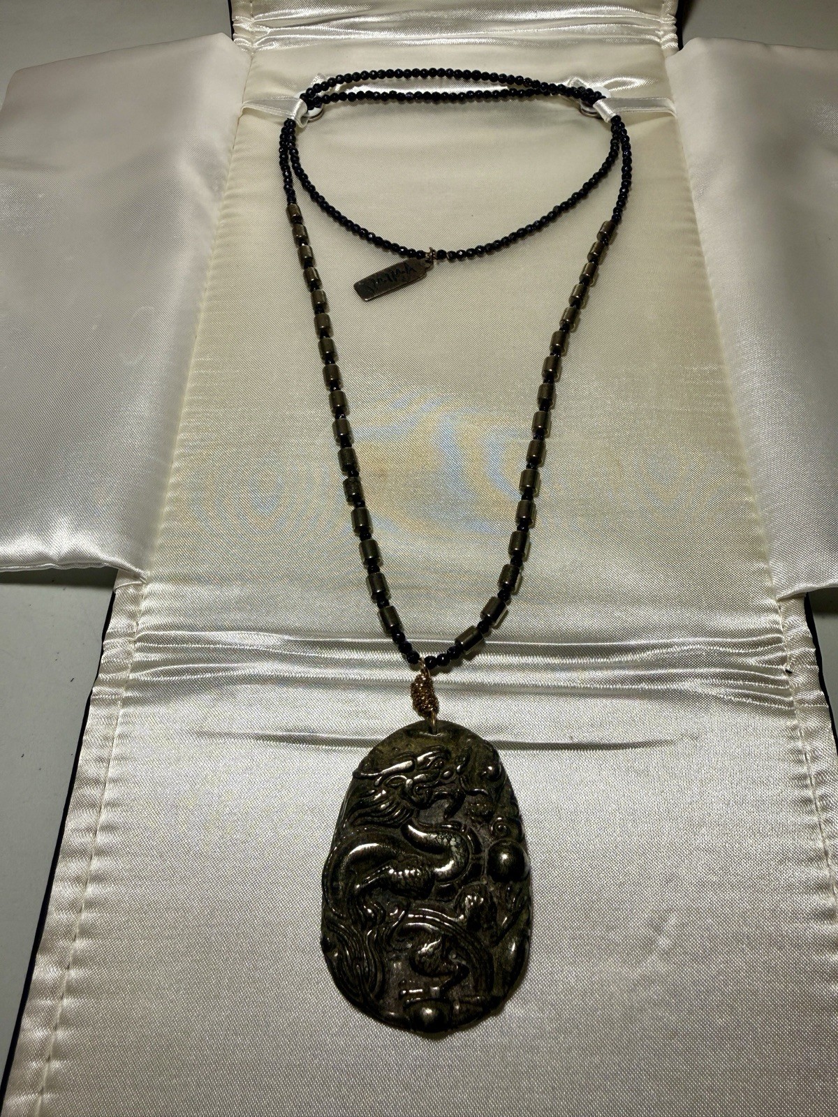Dragon Pendant Necklace Black/Grey – Estate