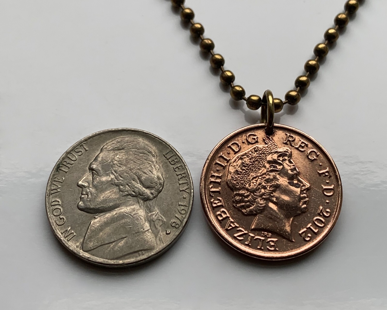 2012 United Kingdom coin pendant Irish harp English lions Belfast London 000598