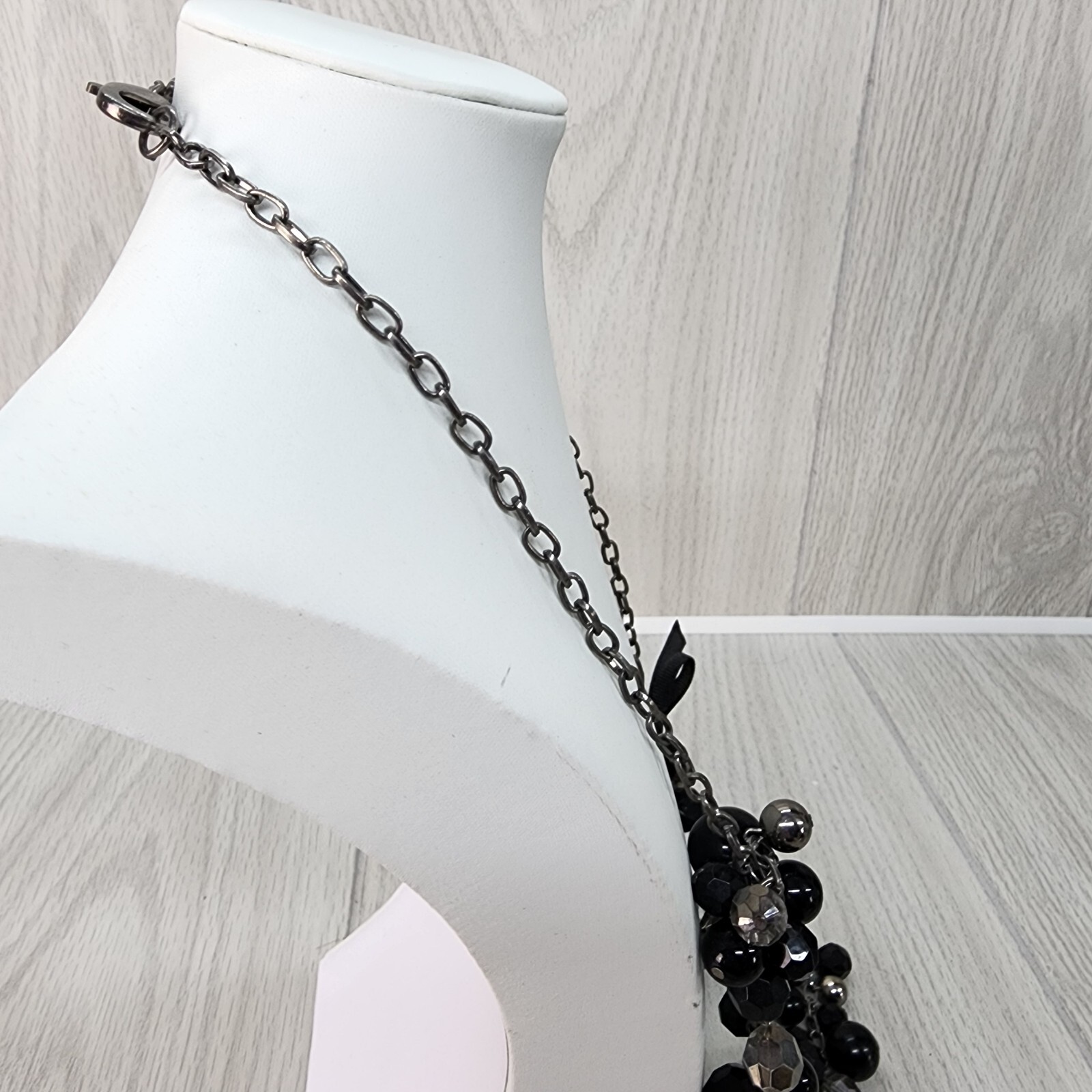 Women Fashion Jewelry Necklace 15″ Silver Metal Ribbon Bow Tie Long Black Bead