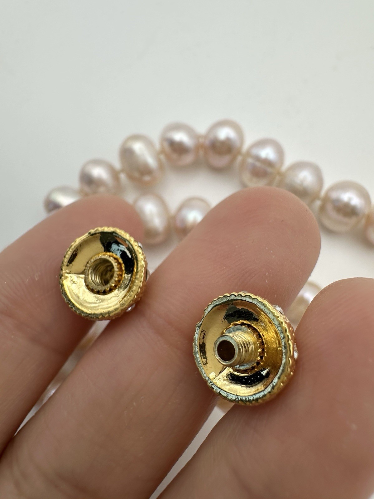8-9mm Freshwater Pearl Hand Knotted Necklace 16.5”