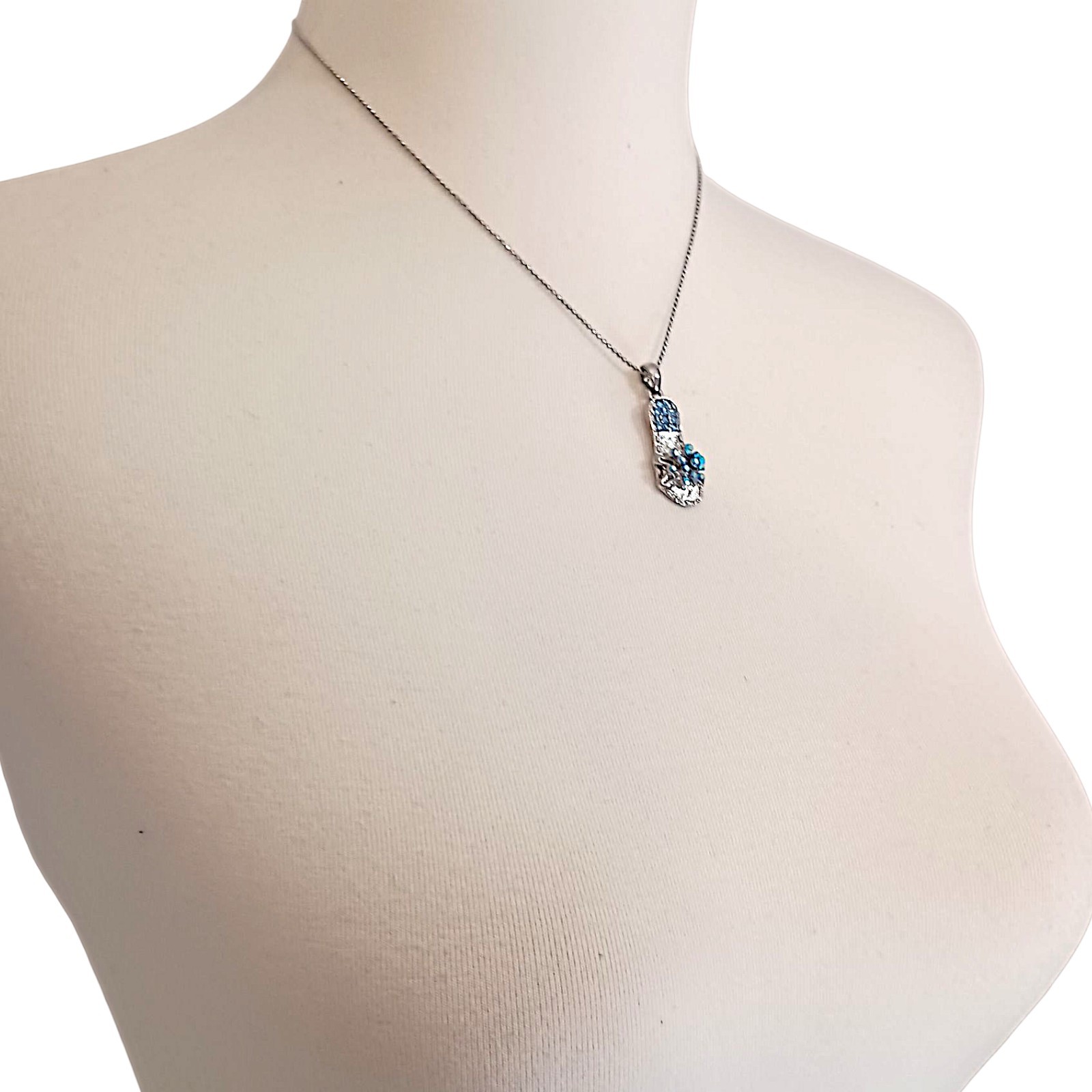 Vtg Blue Rhinestone Flip Flop Pendant Necklace Beach Coastal Y2K Silver Tone