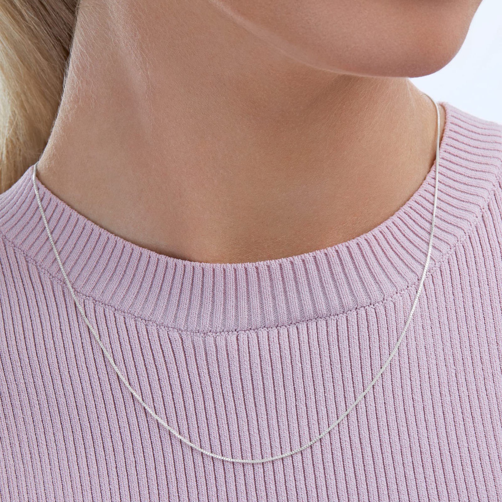 Thin 0.8mm Box Chain Necklace in Sterling Yellow Gold or Silver – Elegant Jewelr