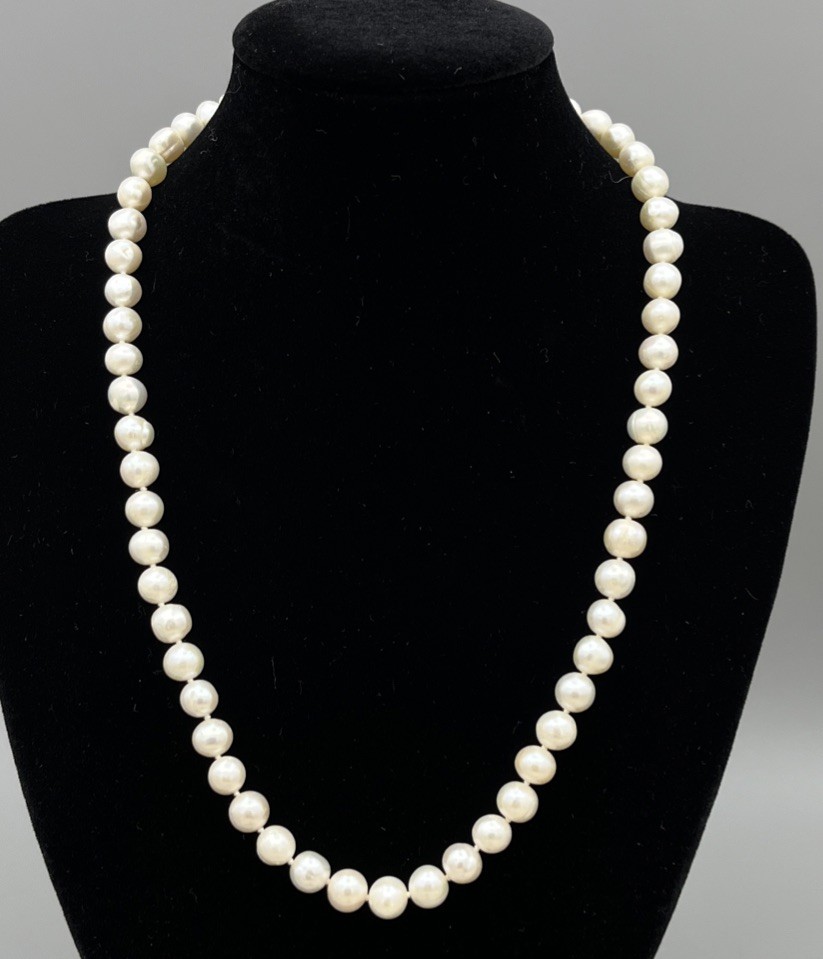 Real Cultured Pearl Necklace 46cm Knotted Silver Tone Floral Clasp